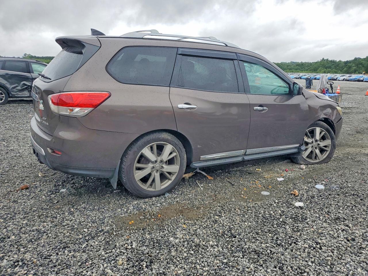 2015 Nissan Pathfinder Charcoal vin: 5N1AR2MM3FC684113