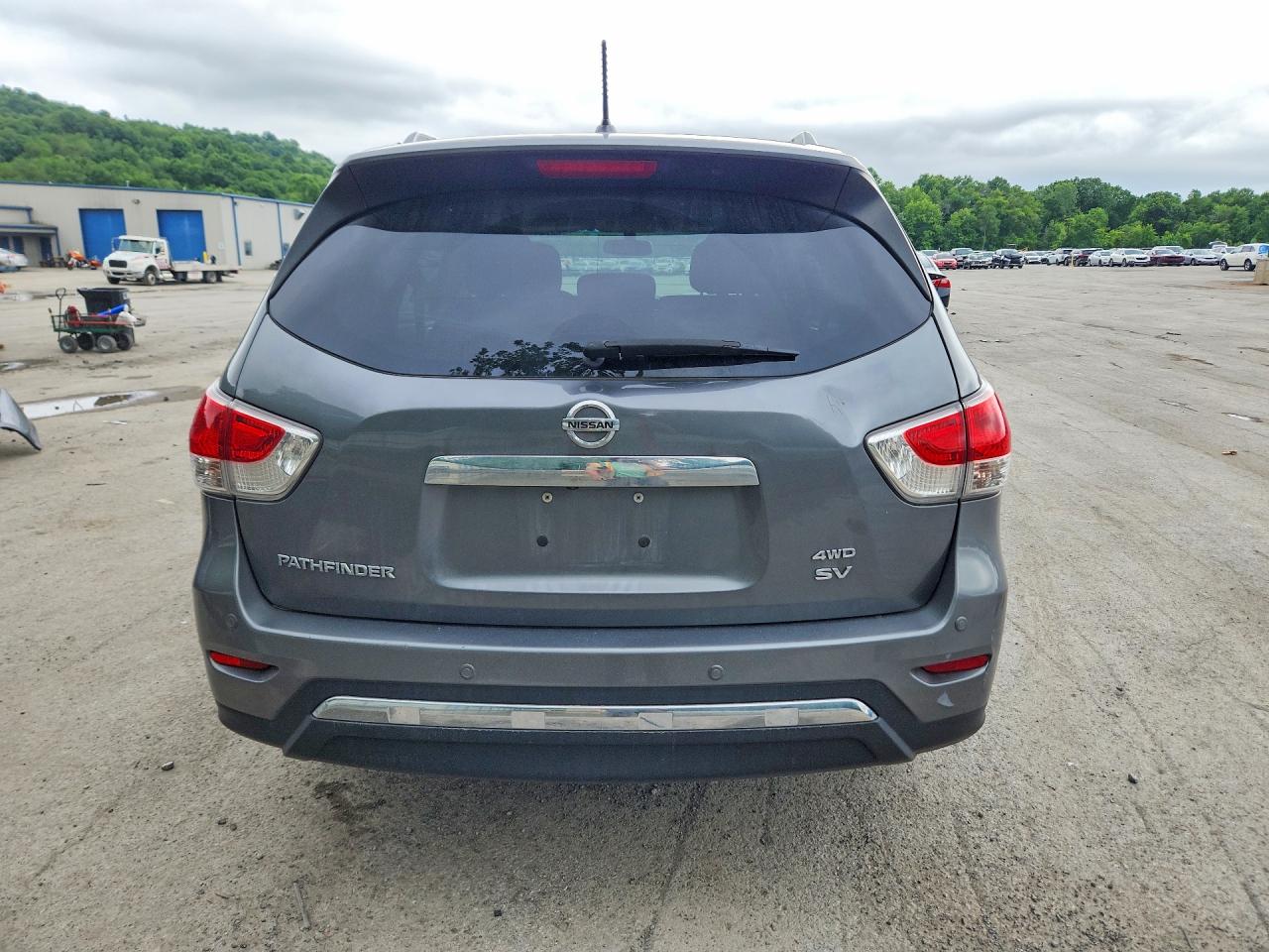 2015 Nissan Pathfinder Sv Gray vin: 5N1AR2MM3FC689747