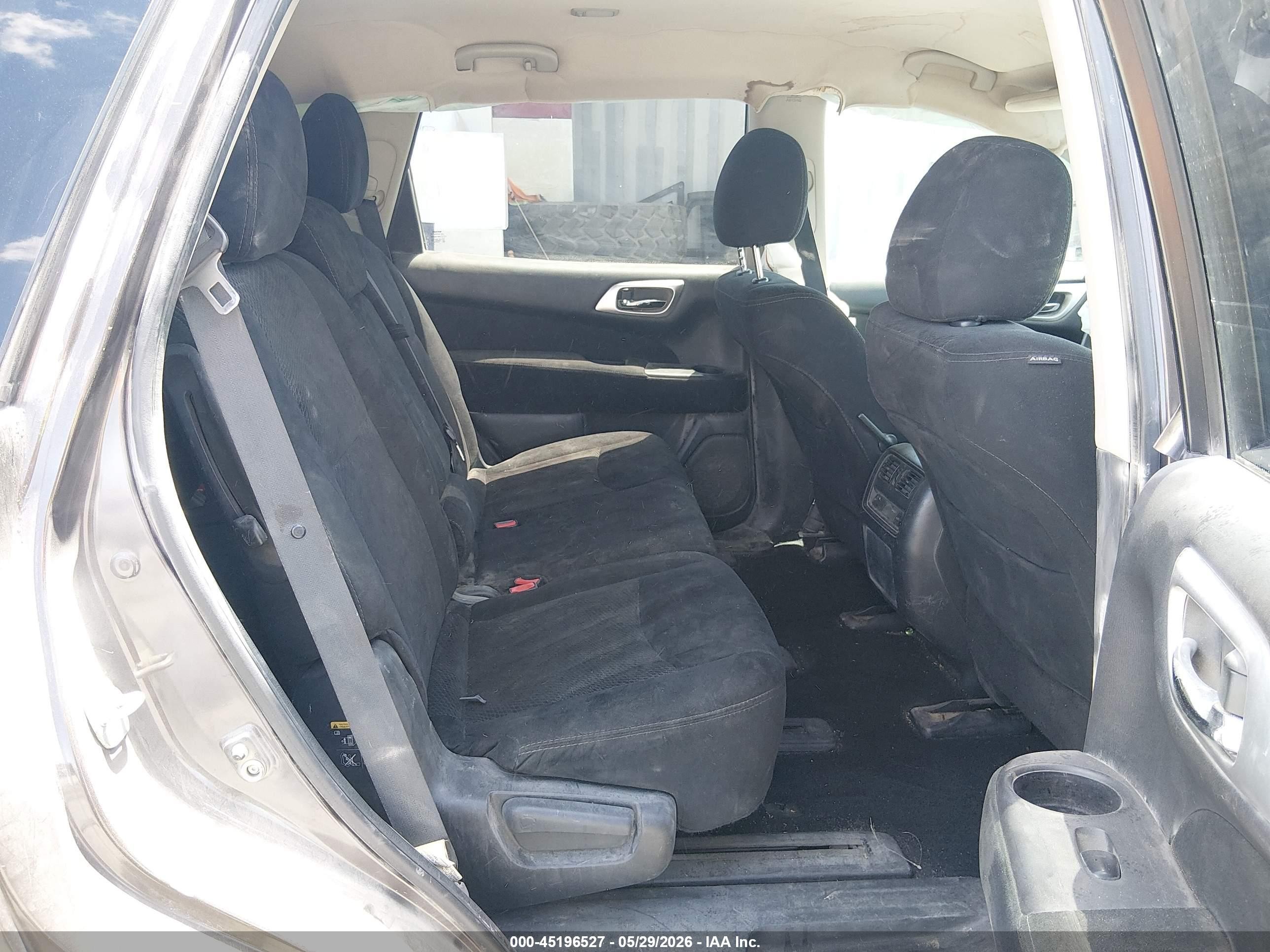2015 Nissan Pathfinder S Brown vin: 5N1AR2MM3FC716820