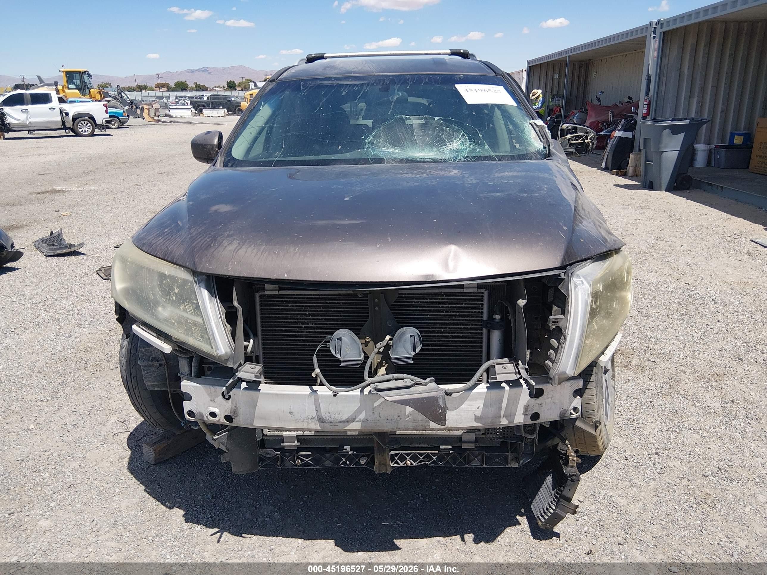 2015 Nissan Pathfinder S Brown vin: 5N1AR2MM3FC716820