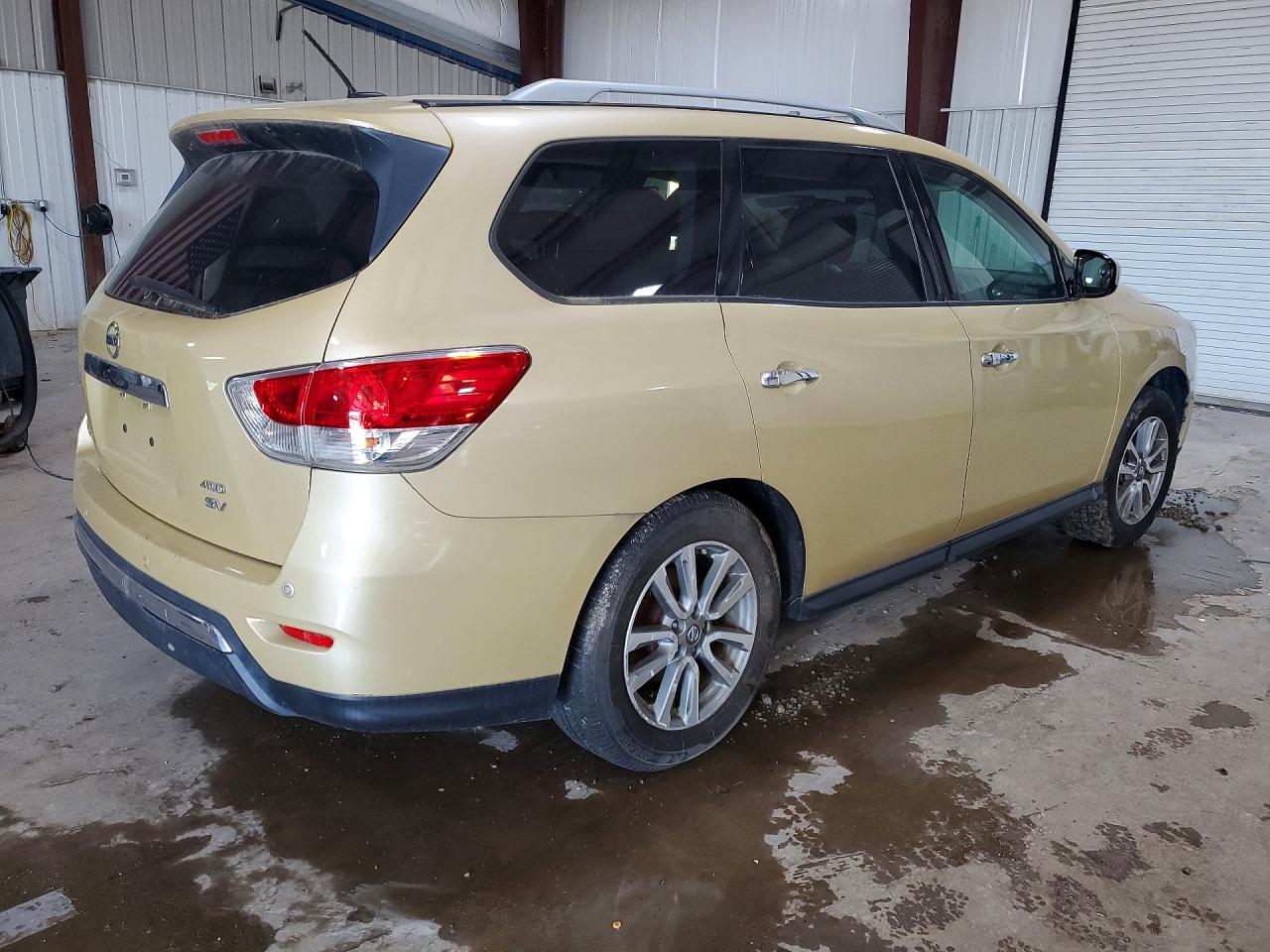 2013 Nissan Pathfinder S Gold vin: 5N1AR2MM4DC611877