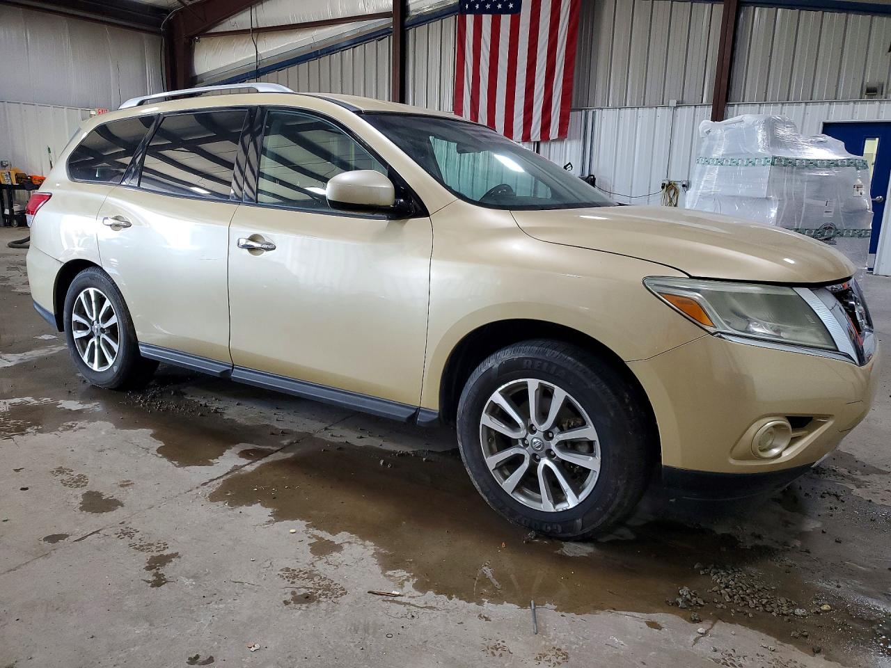 2013 Nissan Pathfinder S Gold vin: 5N1AR2MM4DC611877