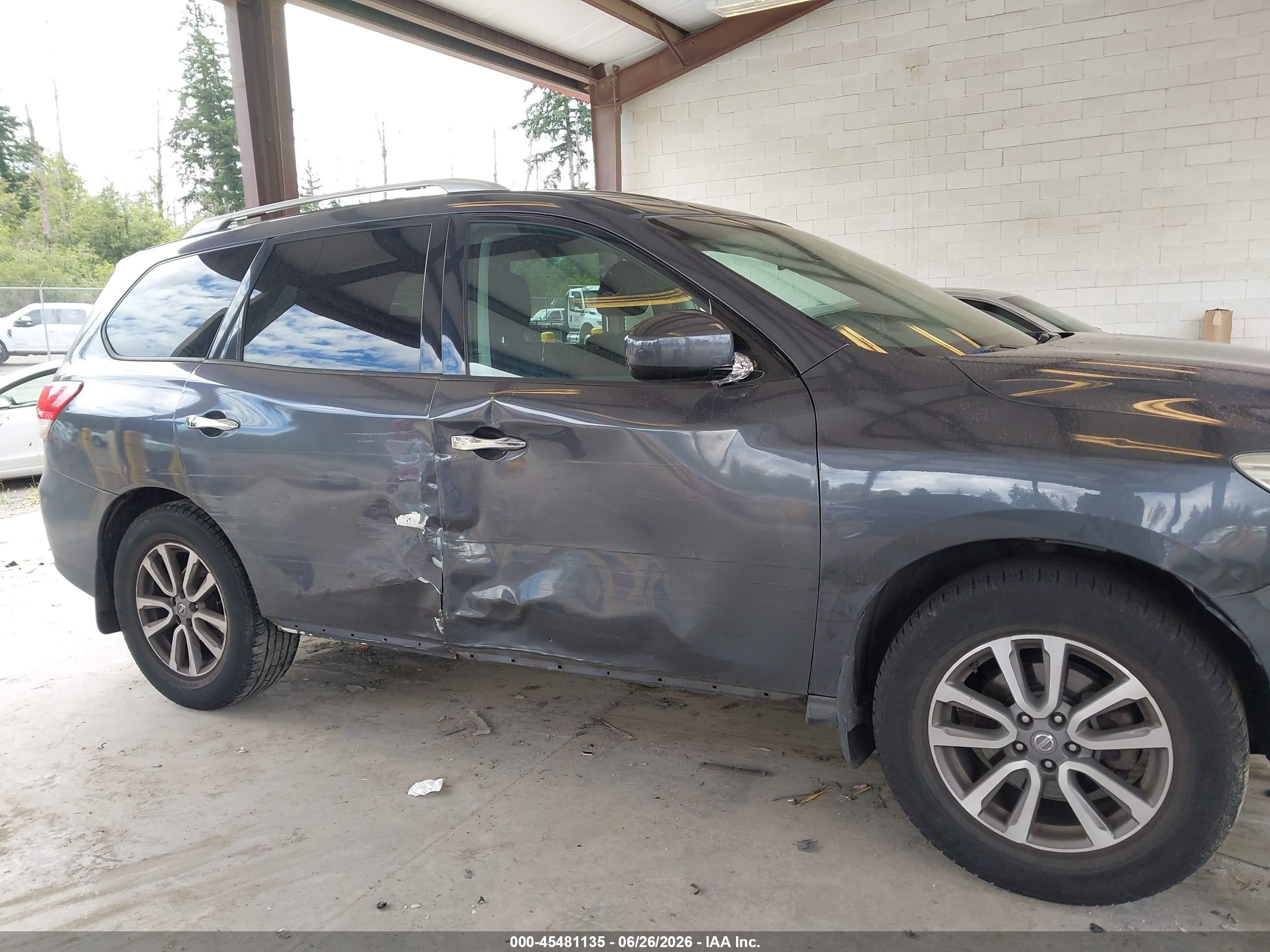 2013 Nissan Pathfinder Sv Gray vin: 5N1AR2MM4DC632812