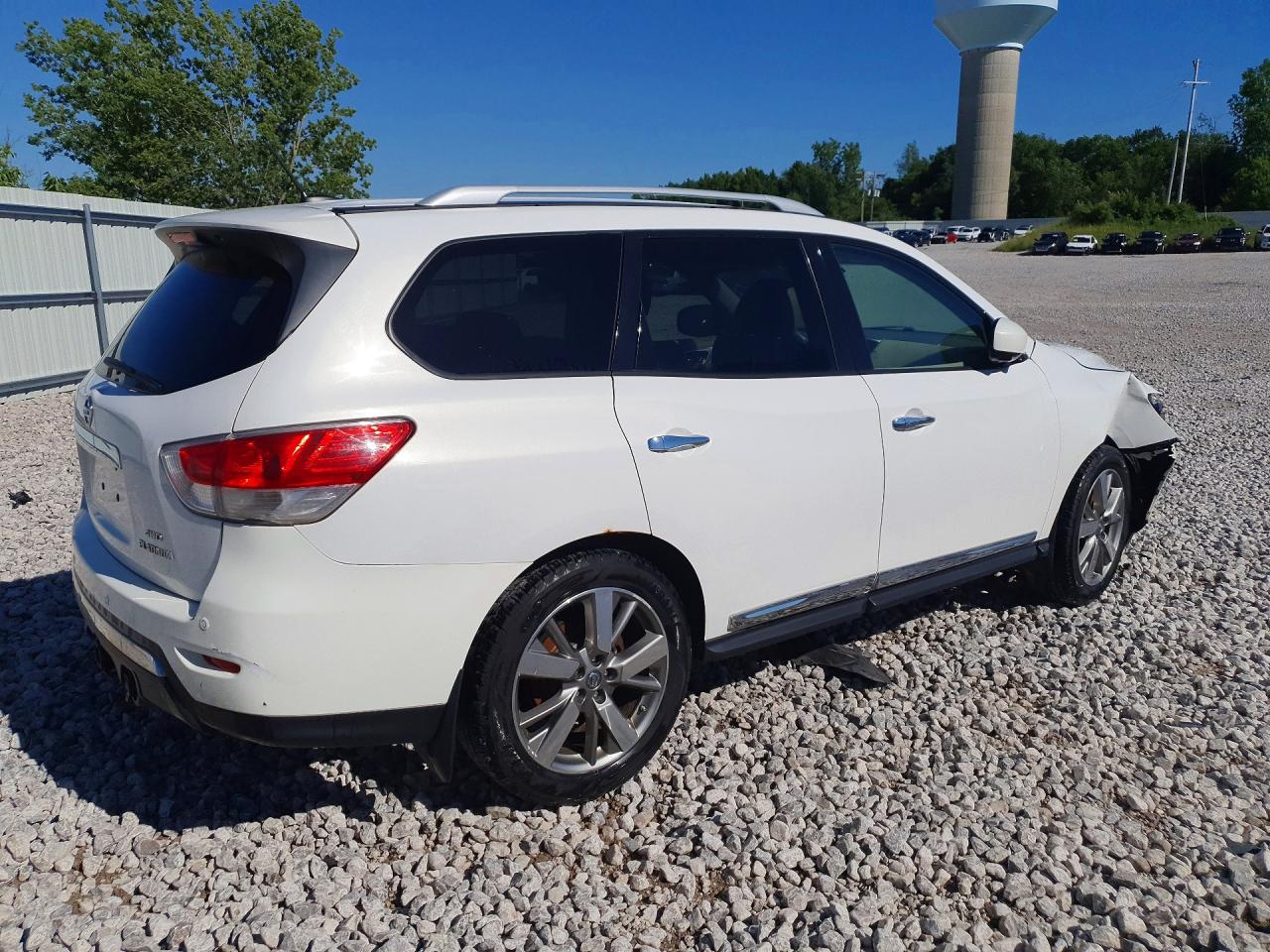 2013 Nissan Pathfinder S White vin: 5N1AR2MM4DC661484