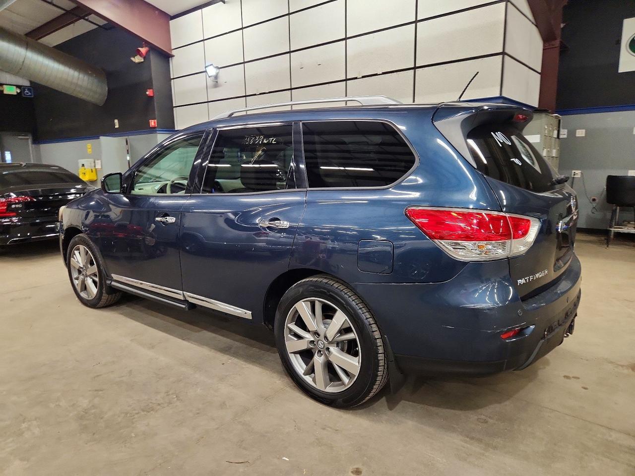 2013 Nissan Pathfinder S Blue vin: 5N1AR2MM4DC671562