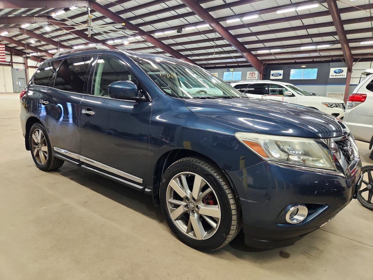 2013 Nissan Pathfinder S Blue vin: 5N1AR2MM4DC671562