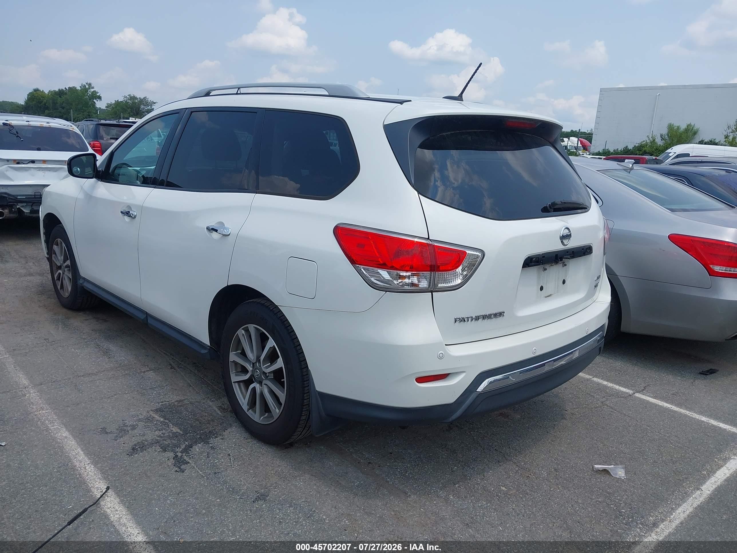 2013 Nissan Pathfinder Sv White vin: 5N1AR2MM4DC673957
