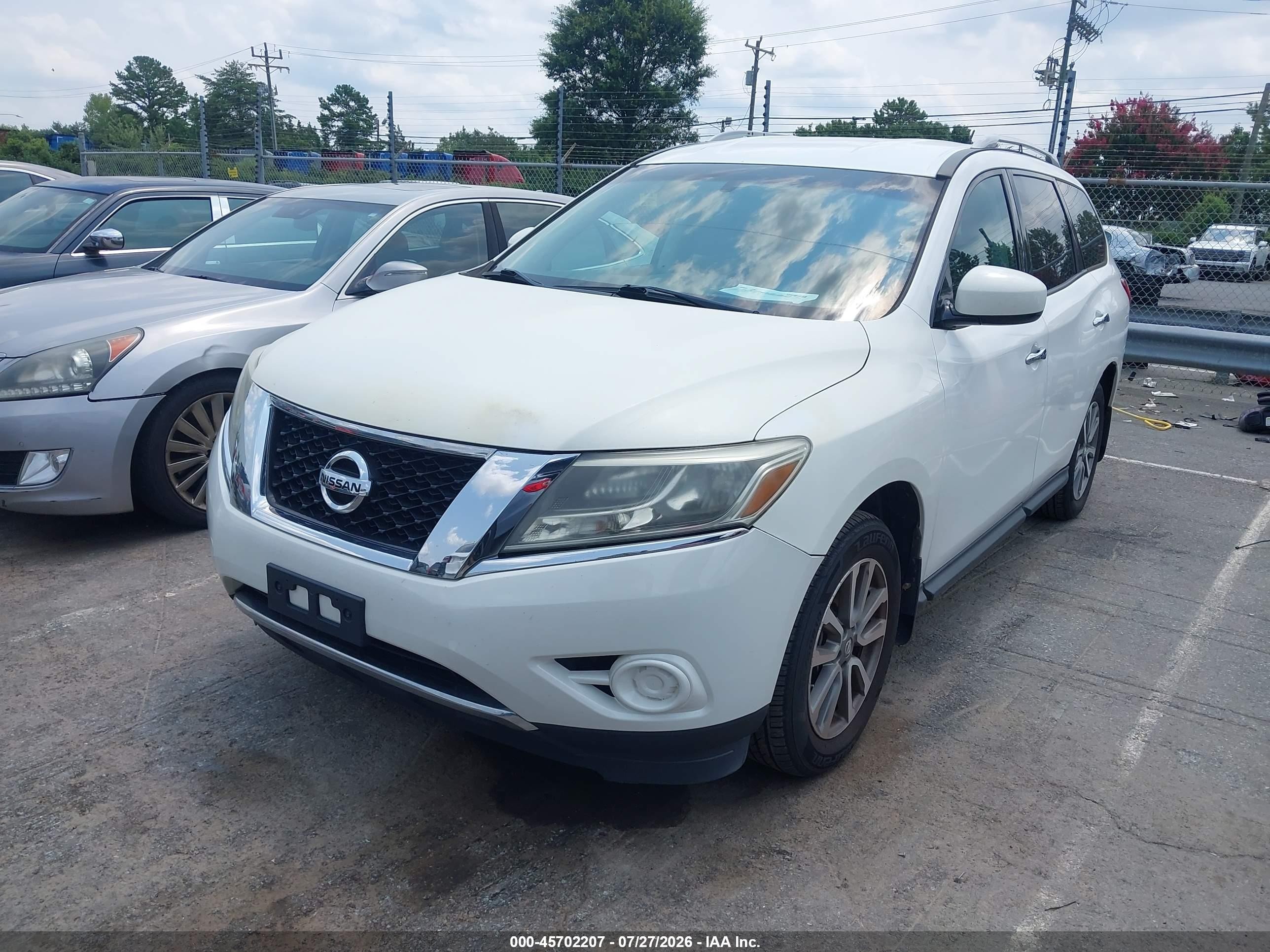 2013 Nissan Pathfinder Sv White vin: 5N1AR2MM4DC673957