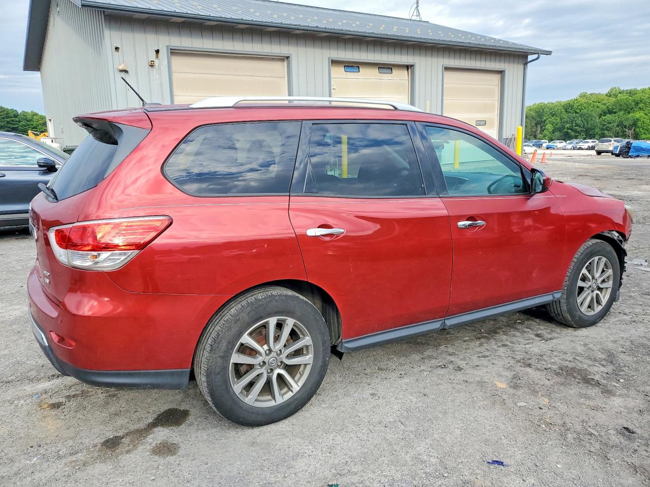 2013 Nissan Pathfinder S Red vin: 5N1AR2MM4DC683405
