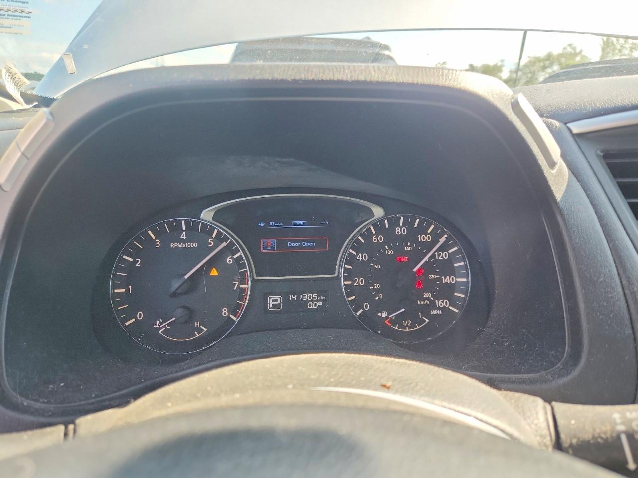 2013 Nissan Pathfinder S Silver vin: 5N1AR2MM4DC690029