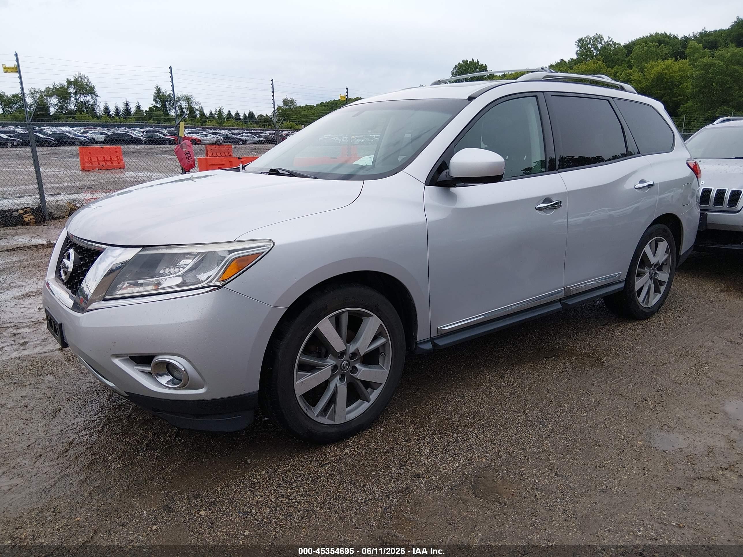 2014 Nissan Pathfinder Platinum Silver vin: 5N1AR2MM4EC610214