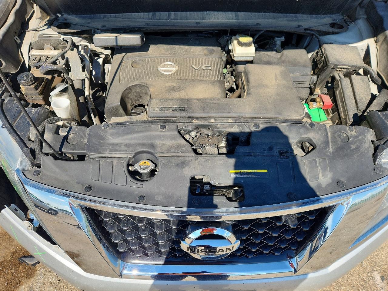 2014 Nissan Pathfinder S Silver vin: 5N1AR2MM4EC617048