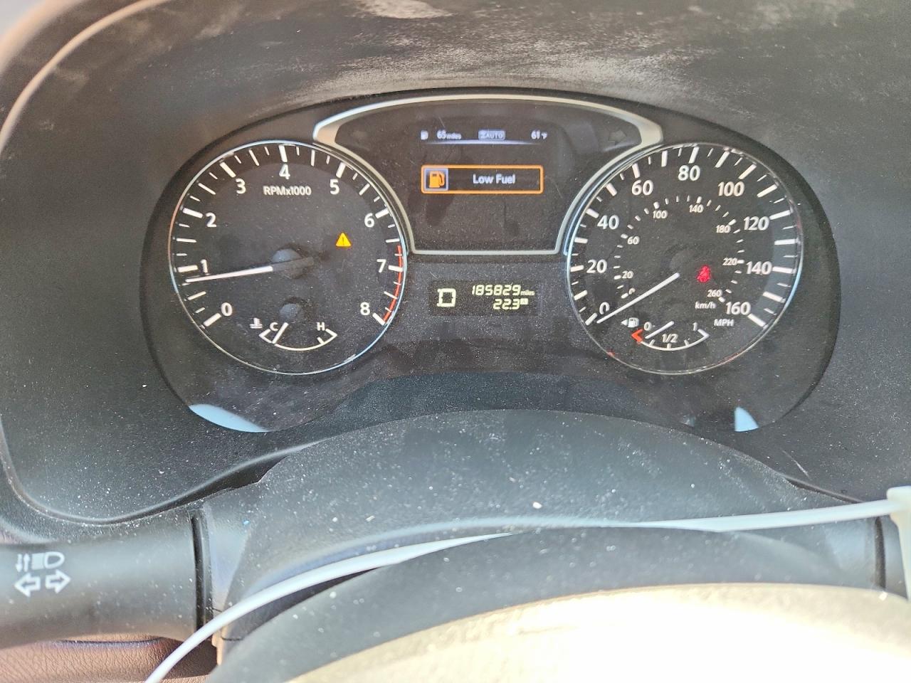 2014 Nissan Pathfinder S Silver vin: 5N1AR2MM4EC617048