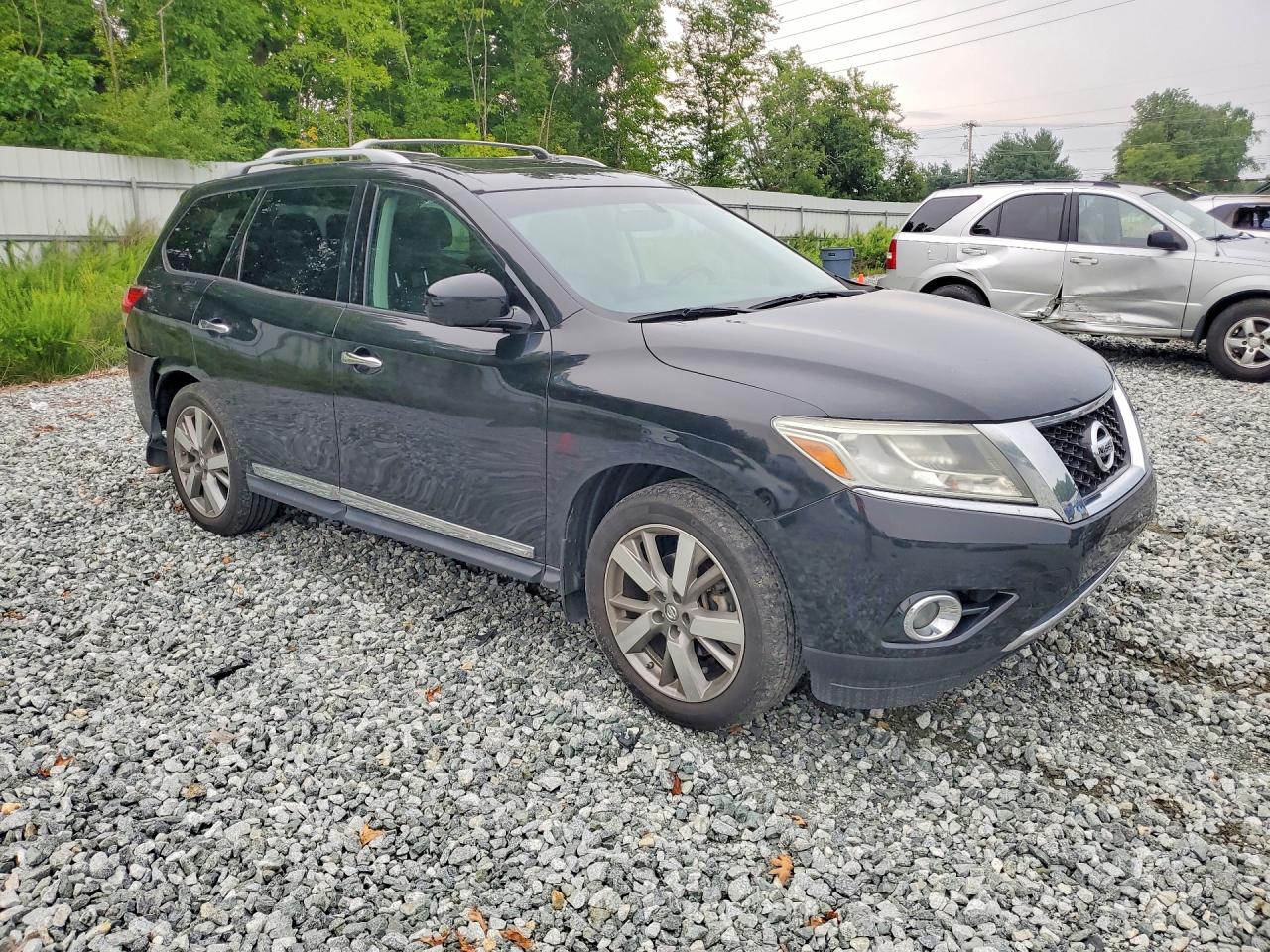 2014 Nissan Pathfinder S Черный vin: 5N1AR2MM4EC637218
