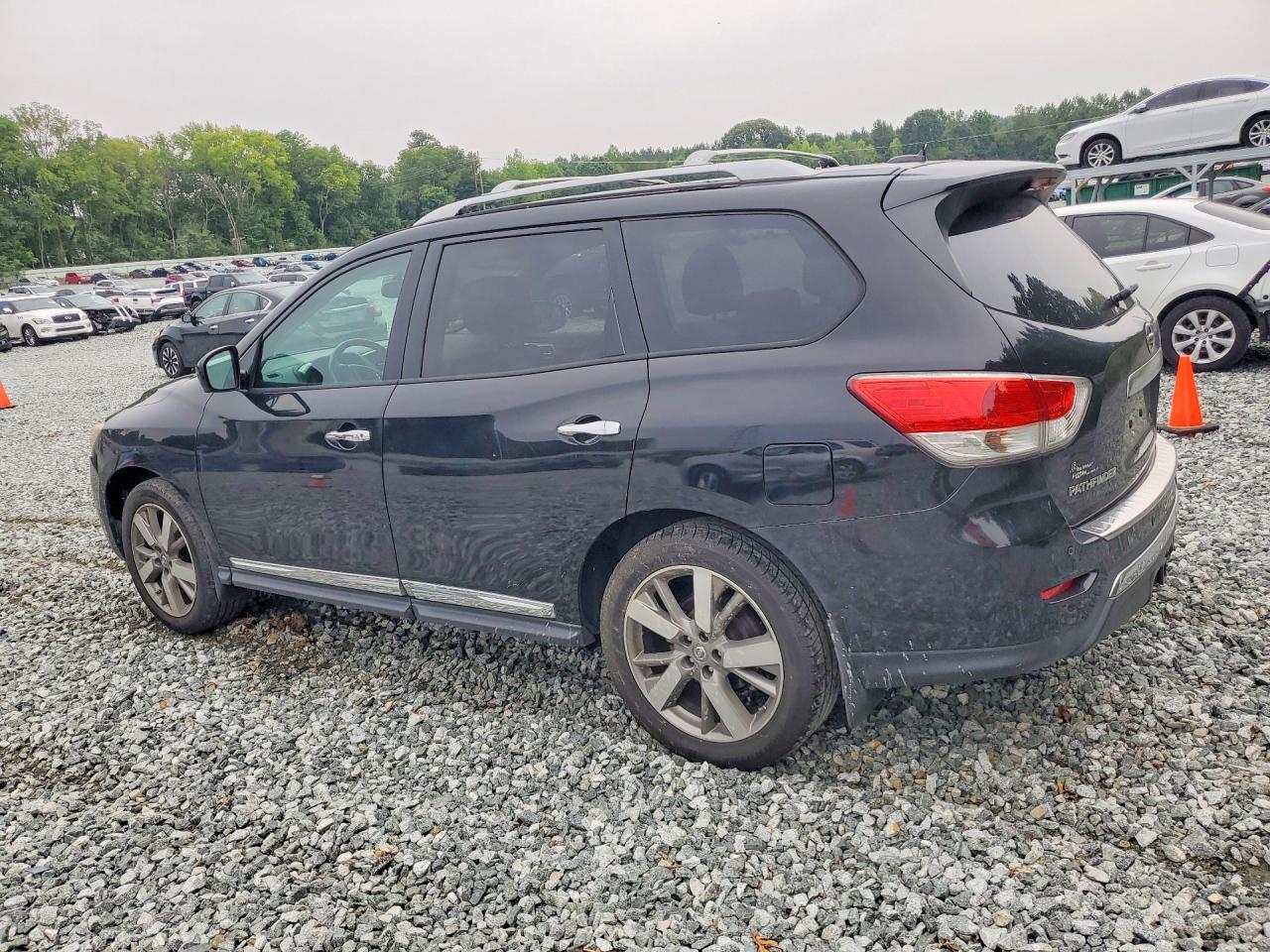 2014 Nissan Pathfinder S Черный vin: 5N1AR2MM4EC637218