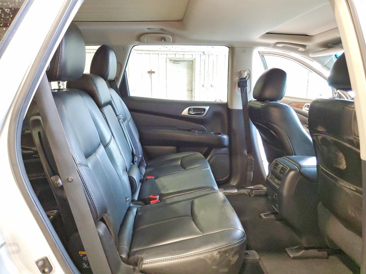 2014 Nissan Pathfinder Sl Silver vin: 5N1AR2MM4EC684281