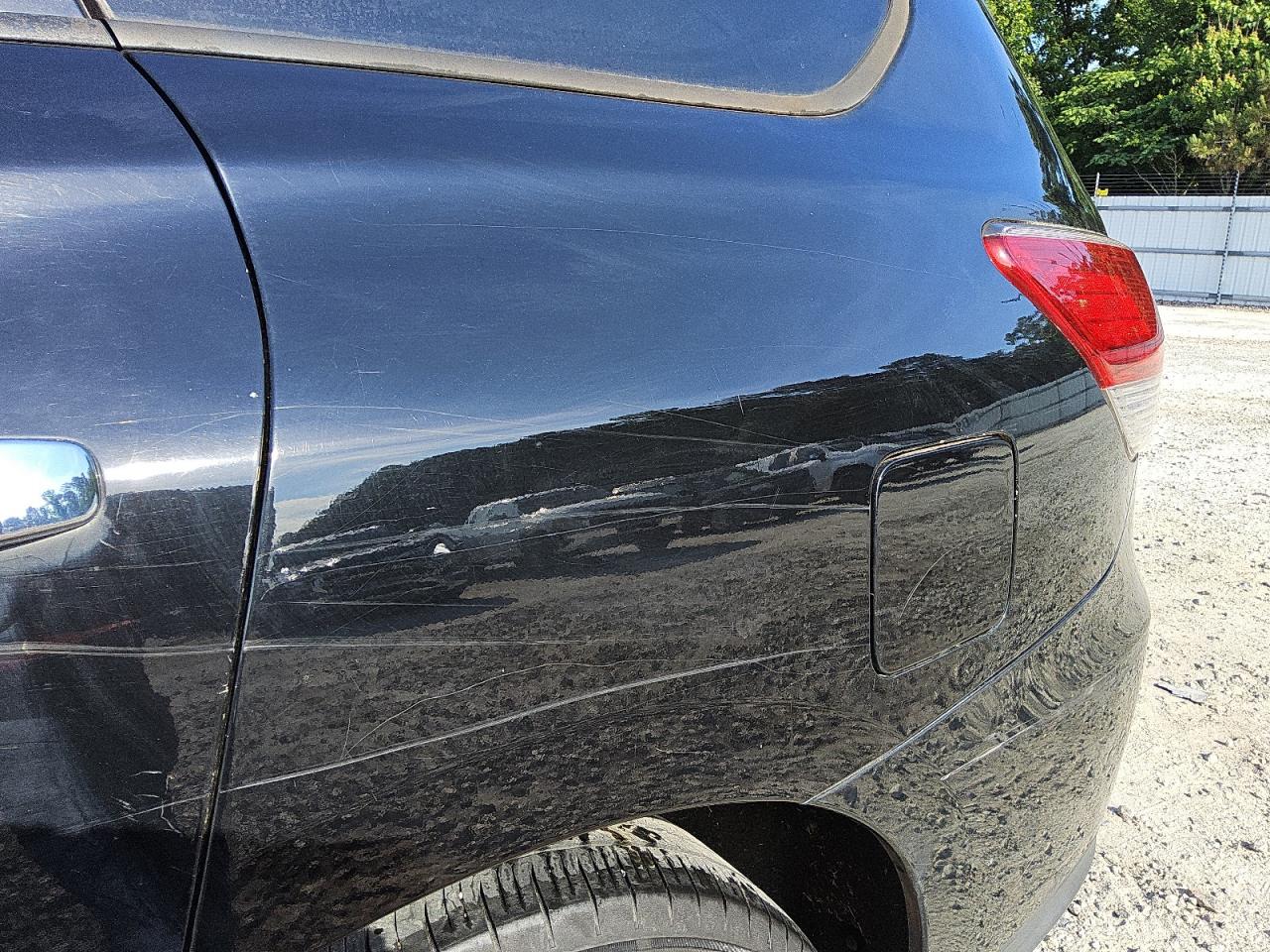 2014 Nissan Pathfinder S Black vin: 5N1AR2MM4EC692641 Damage: Left Qtr Panel, Multiple Scratches Light, 10 Or More