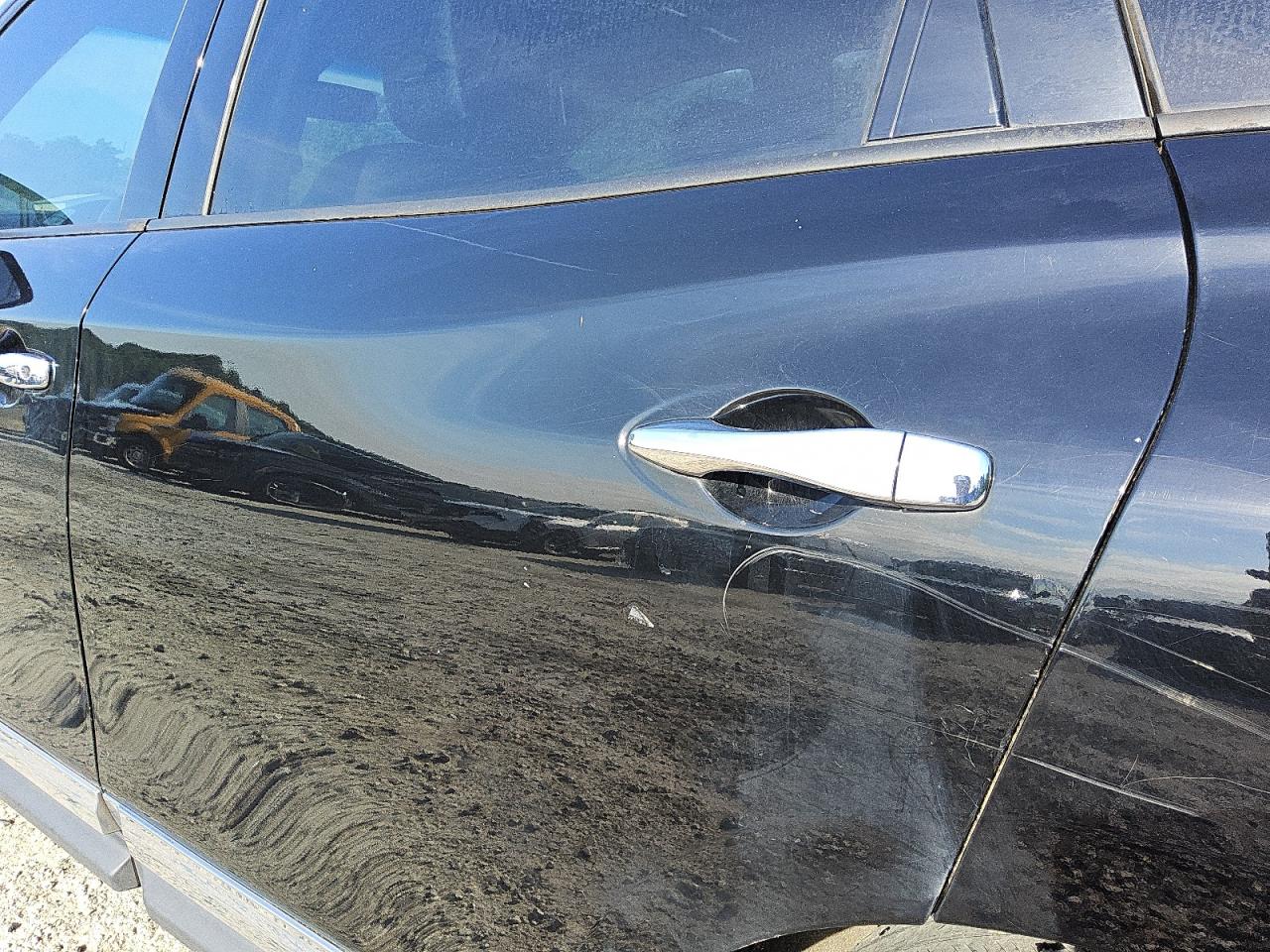 2014 Nissan Pathfinder S Black vin: 5N1AR2MM4EC692641 Damage: Left Rear Door, Light Scratch, > 12 Inches