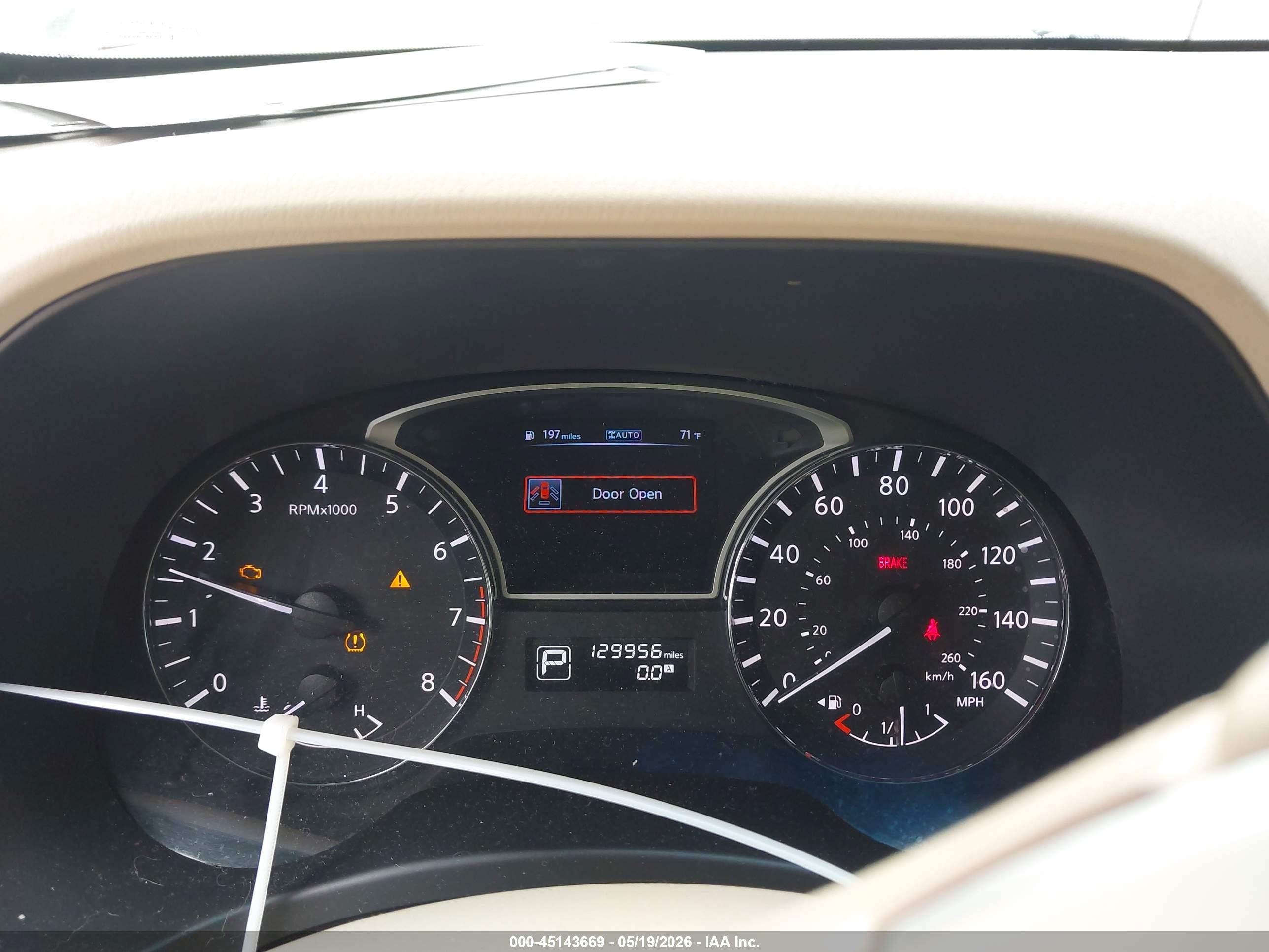 2014 Nissan Pathfinder Platinum Белый vin: 5N1AR2MM4EC703279