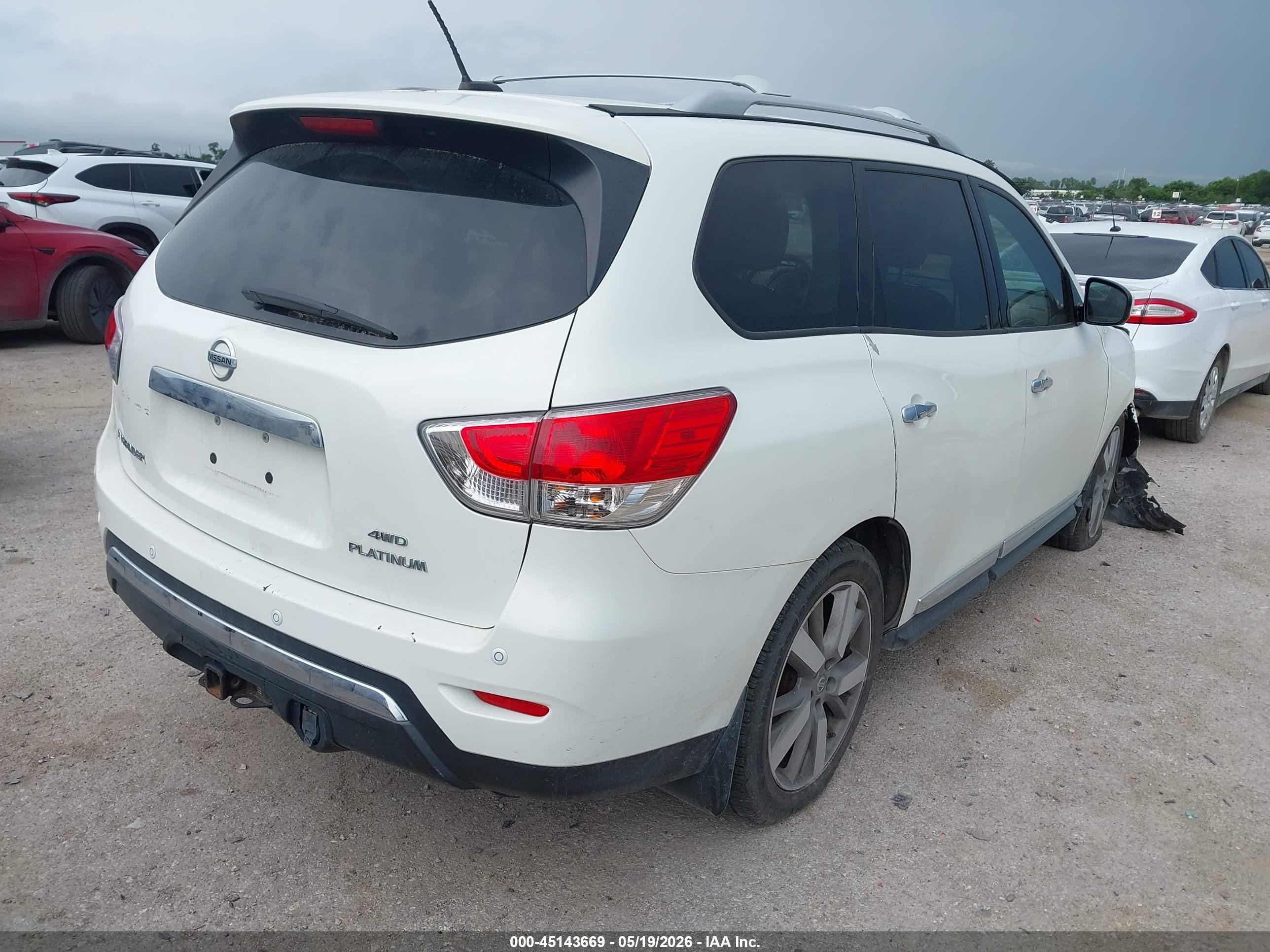 2014 Nissan Pathfinder Platinum Белый vin: 5N1AR2MM4EC703279