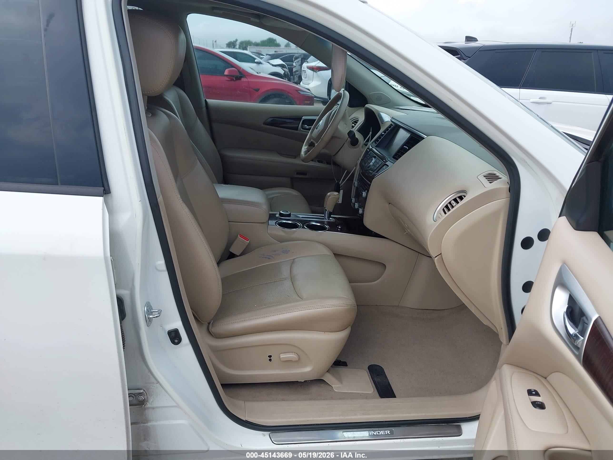 2014 Nissan Pathfinder Platinum Белый vin: 5N1AR2MM4EC703279