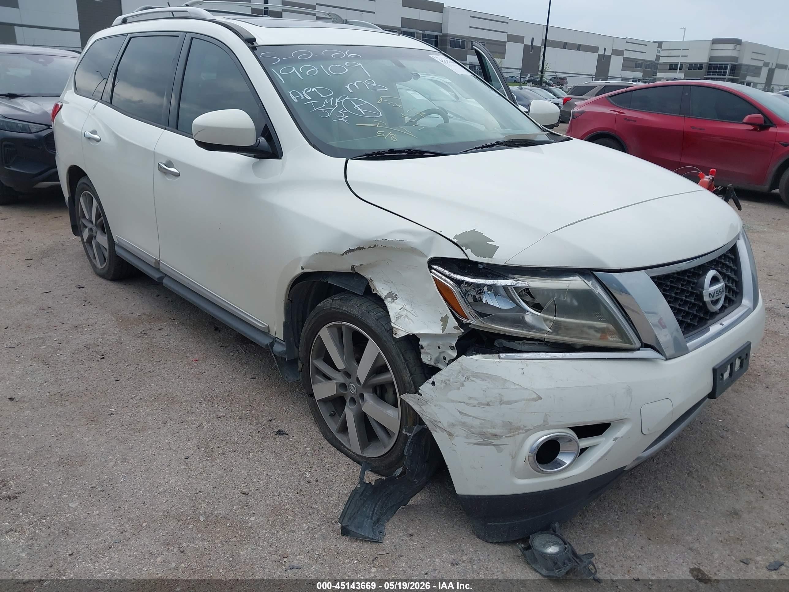 2014 Nissan Pathfinder Platinum Белый vin: 5N1AR2MM4EC703279