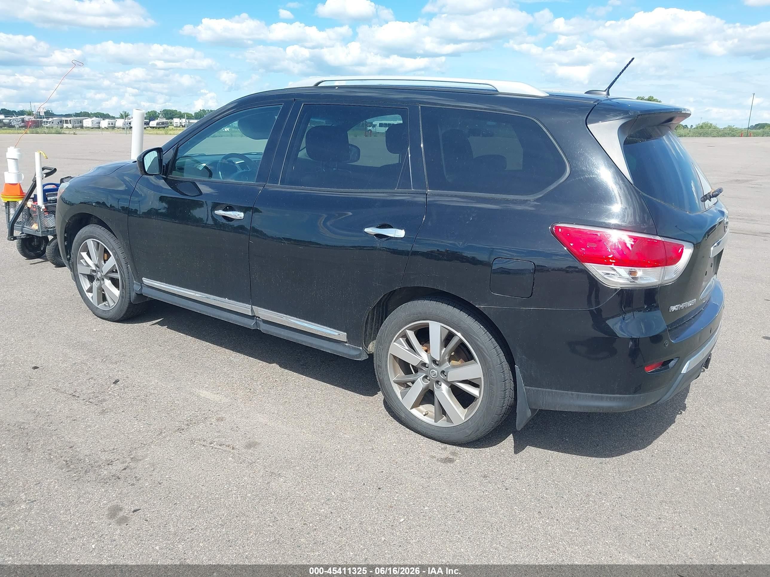 2014 Nissan Pathfinder Platinum Black vin: 5N1AR2MM4EC708658
