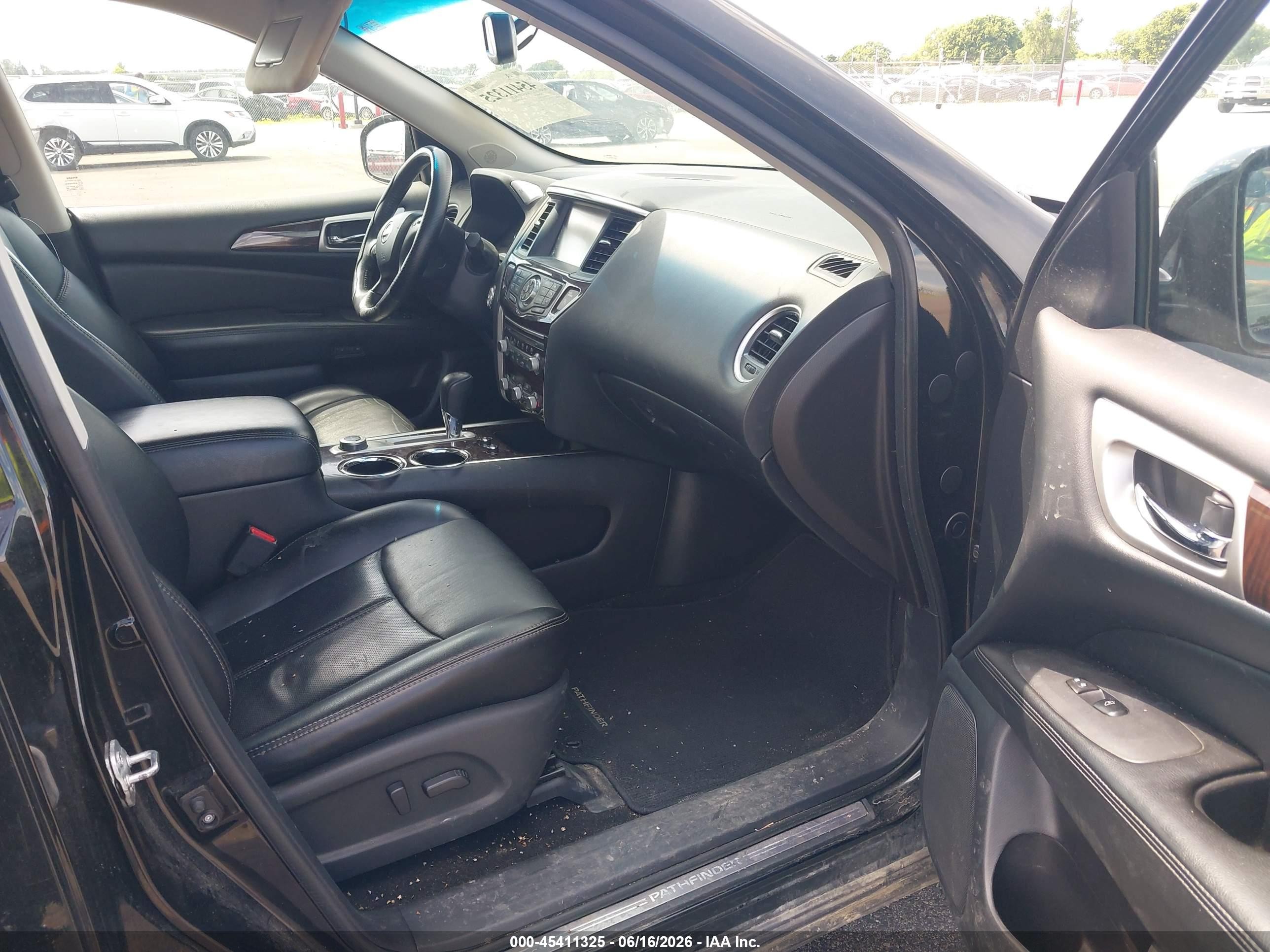 2014 Nissan Pathfinder Platinum Black vin: 5N1AR2MM4EC708658