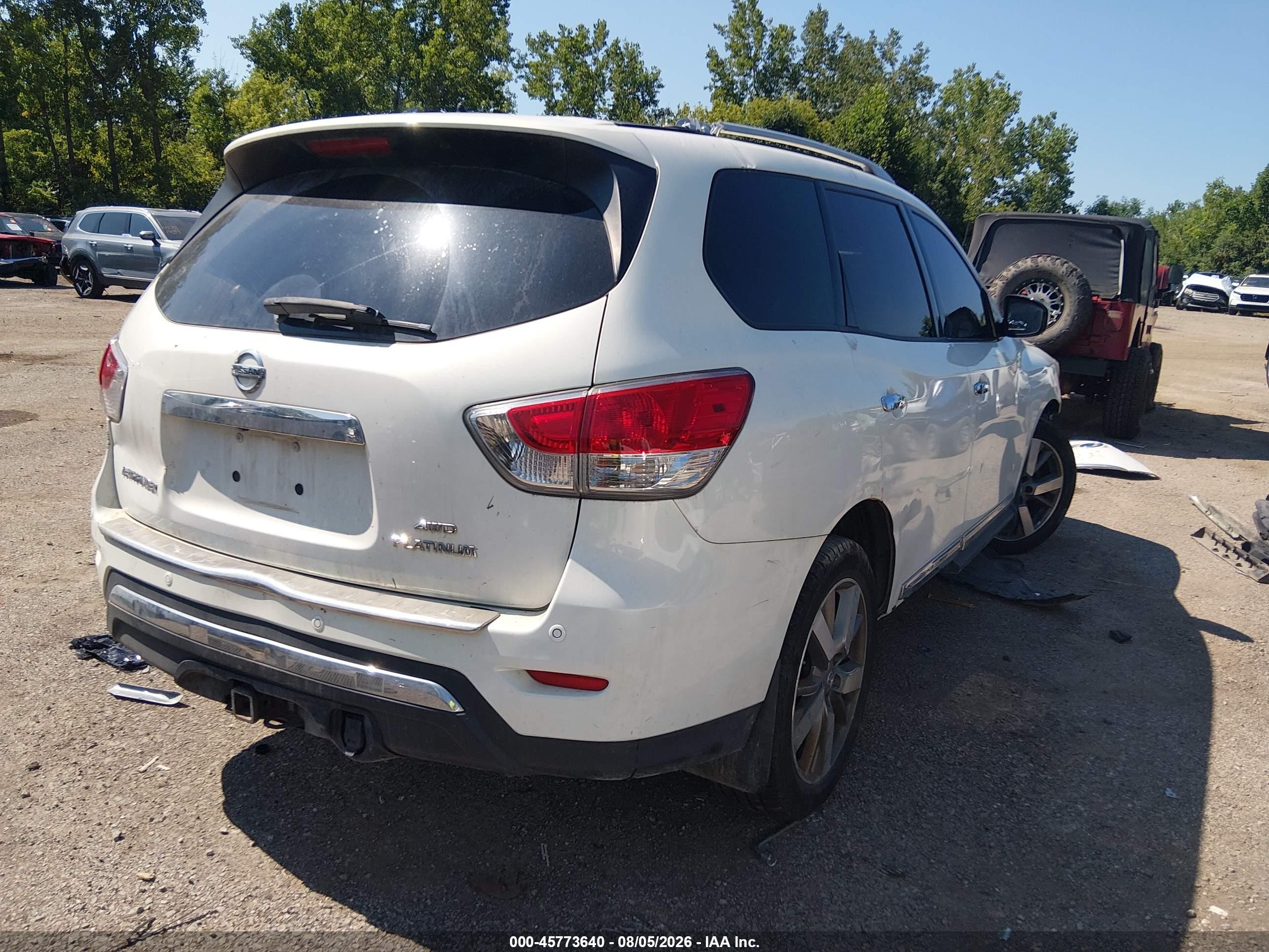 2014 Nissan Pathfinder Platinum Белый vin: 5N1AR2MM4EC714928
