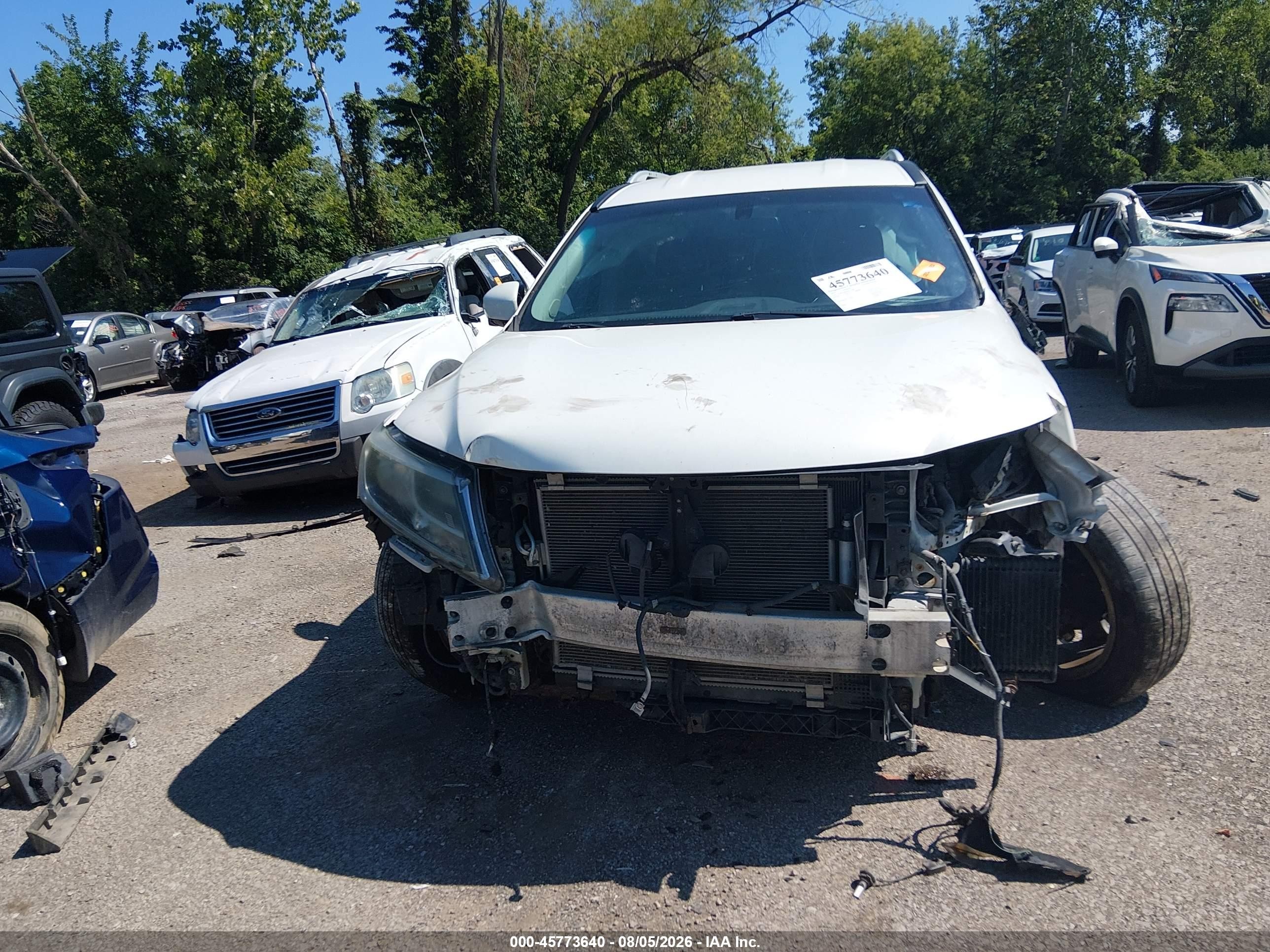 2014 Nissan Pathfinder Platinum Белый vin: 5N1AR2MM4EC714928