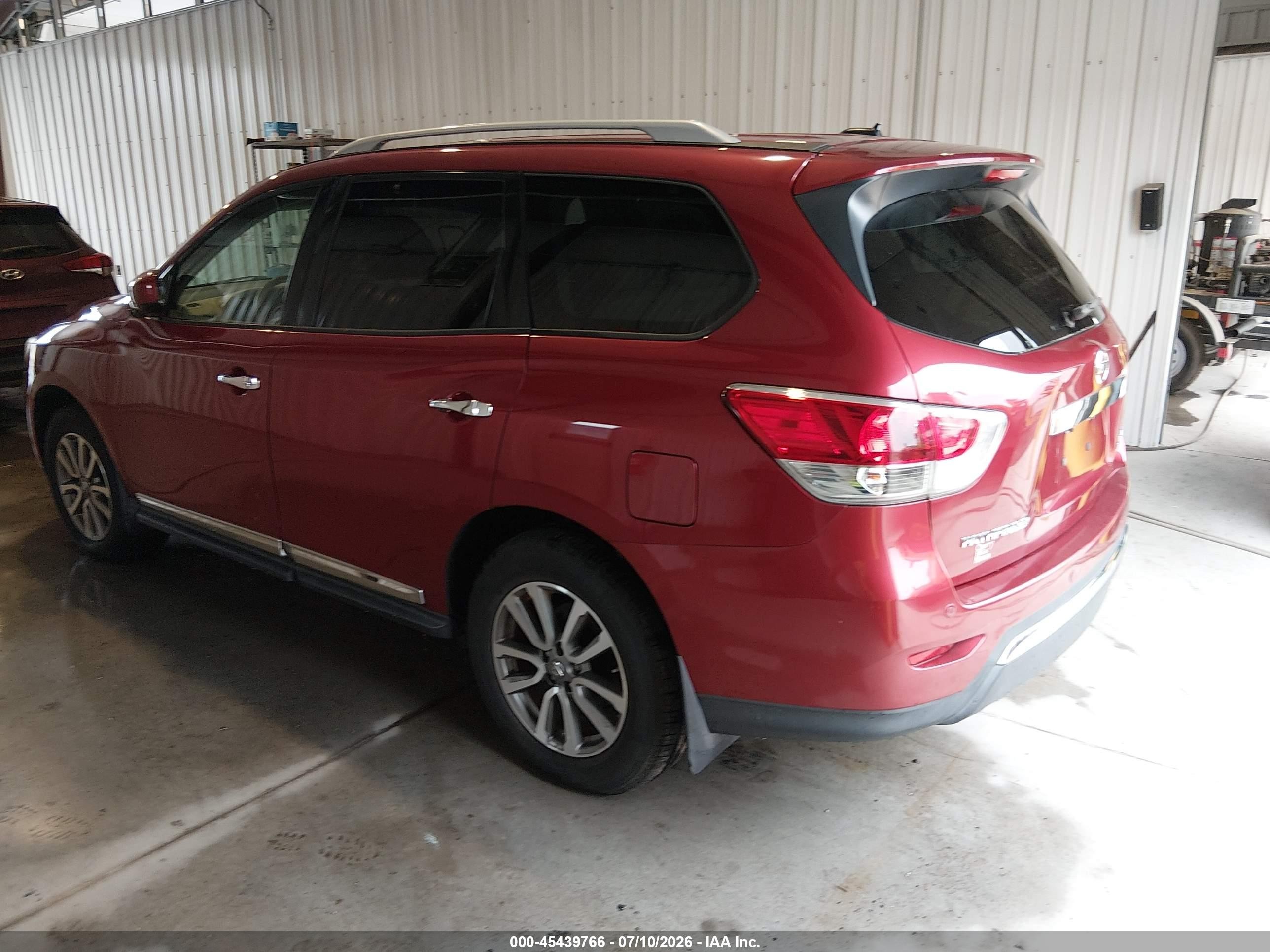 2014 Nissan Pathfinder Sl Red vin: 5N1AR2MM4EC733995