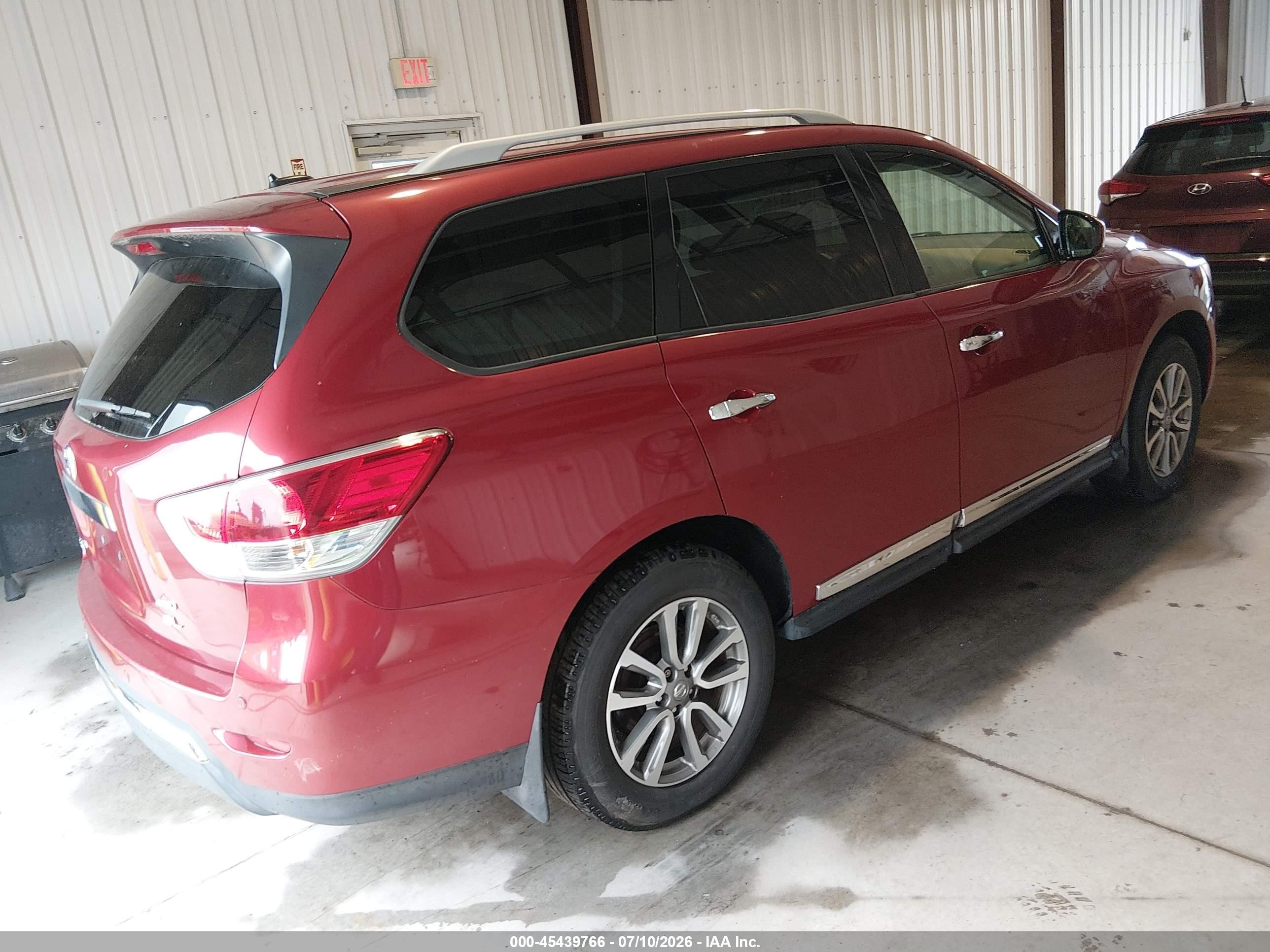 2014 Nissan Pathfinder Sl Red vin: 5N1AR2MM4EC733995