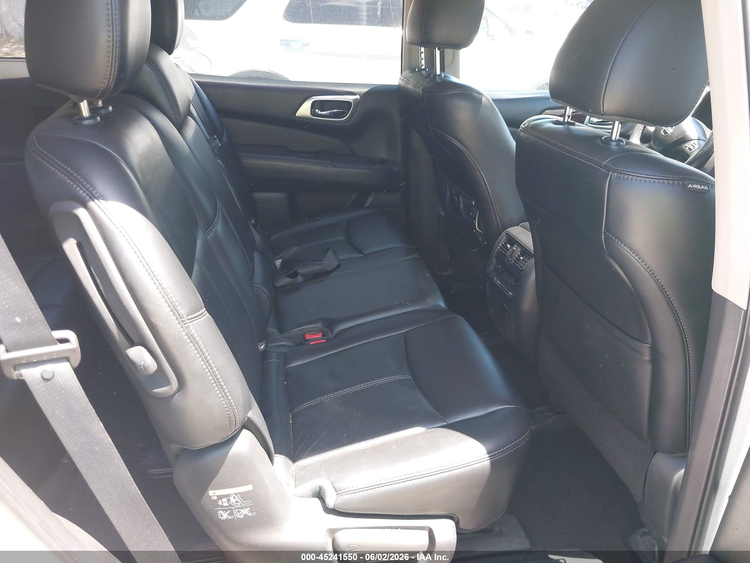 2015 Nissan Pathfinder Sl Белый vin: 5N1AR2MM4FC601899