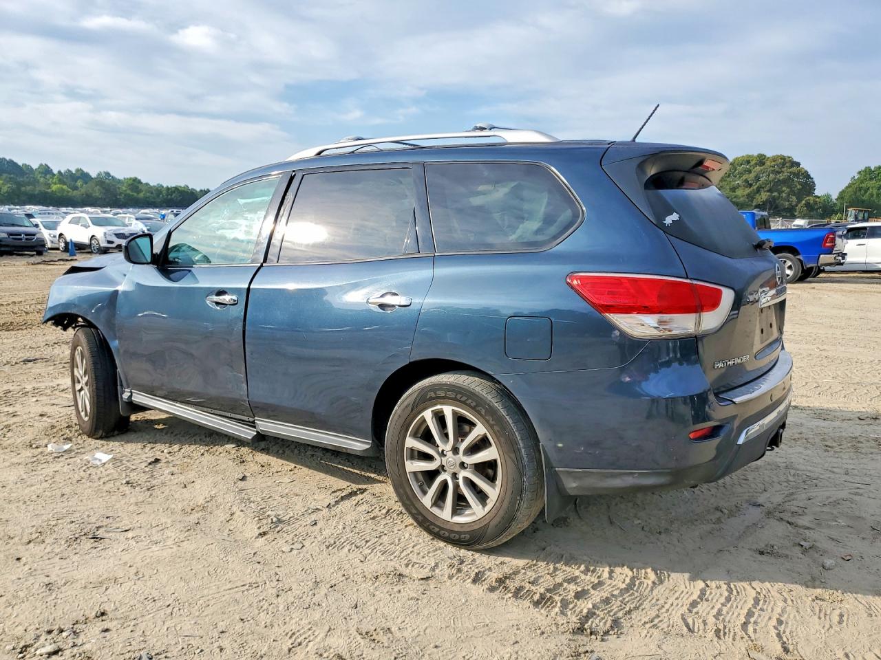 2015 Nissan Pathfinder Sv Blue vin: 5N1AR2MM4FC613003