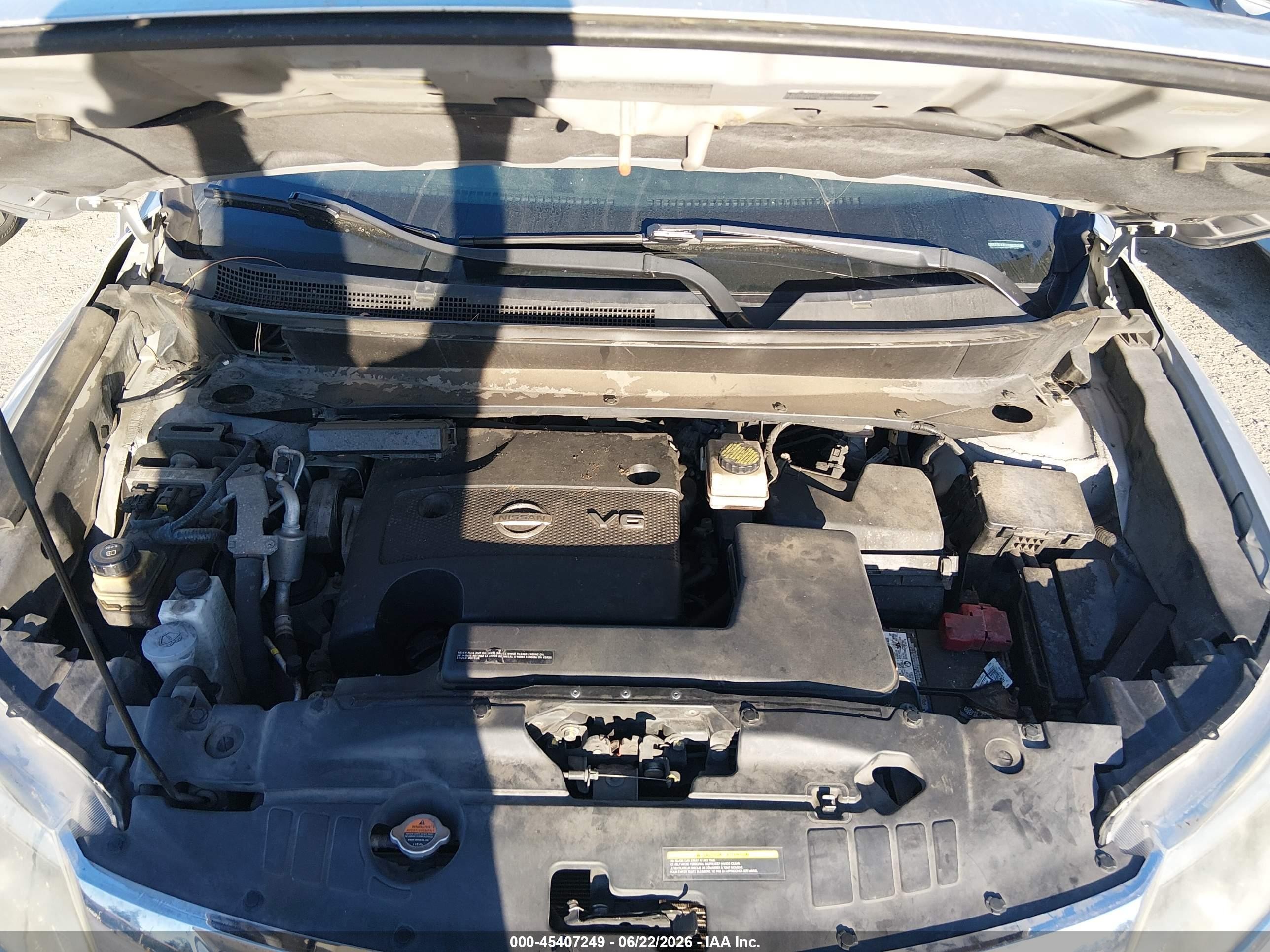 2015 Nissan Pathfinder S Silver vin: 5N1AR2MM4FC620906