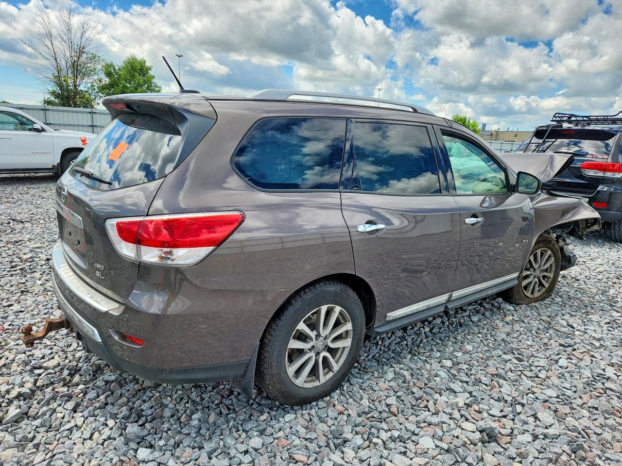 2015 Nissan Pathfinder Sl Коричневый vin: 5N1AR2MM4FC622039
