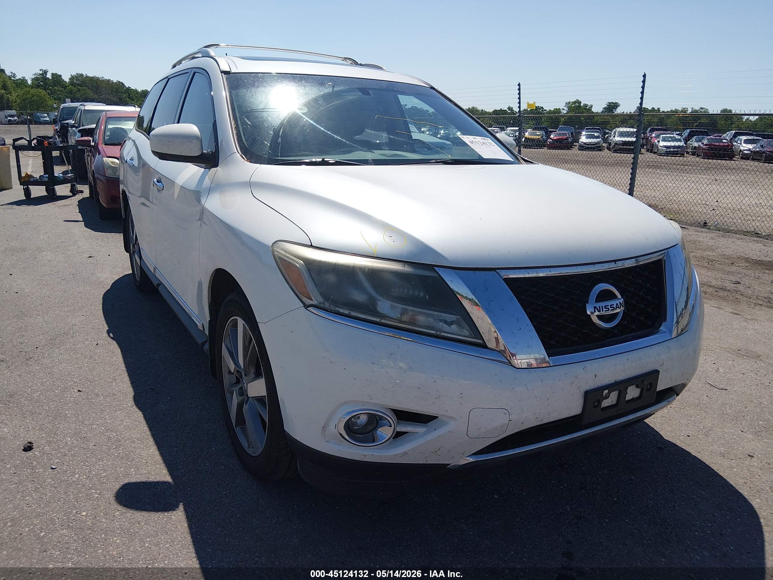 2015 Nissan Pathfinder Platinum White vin: 5N1AR2MM4FC625460