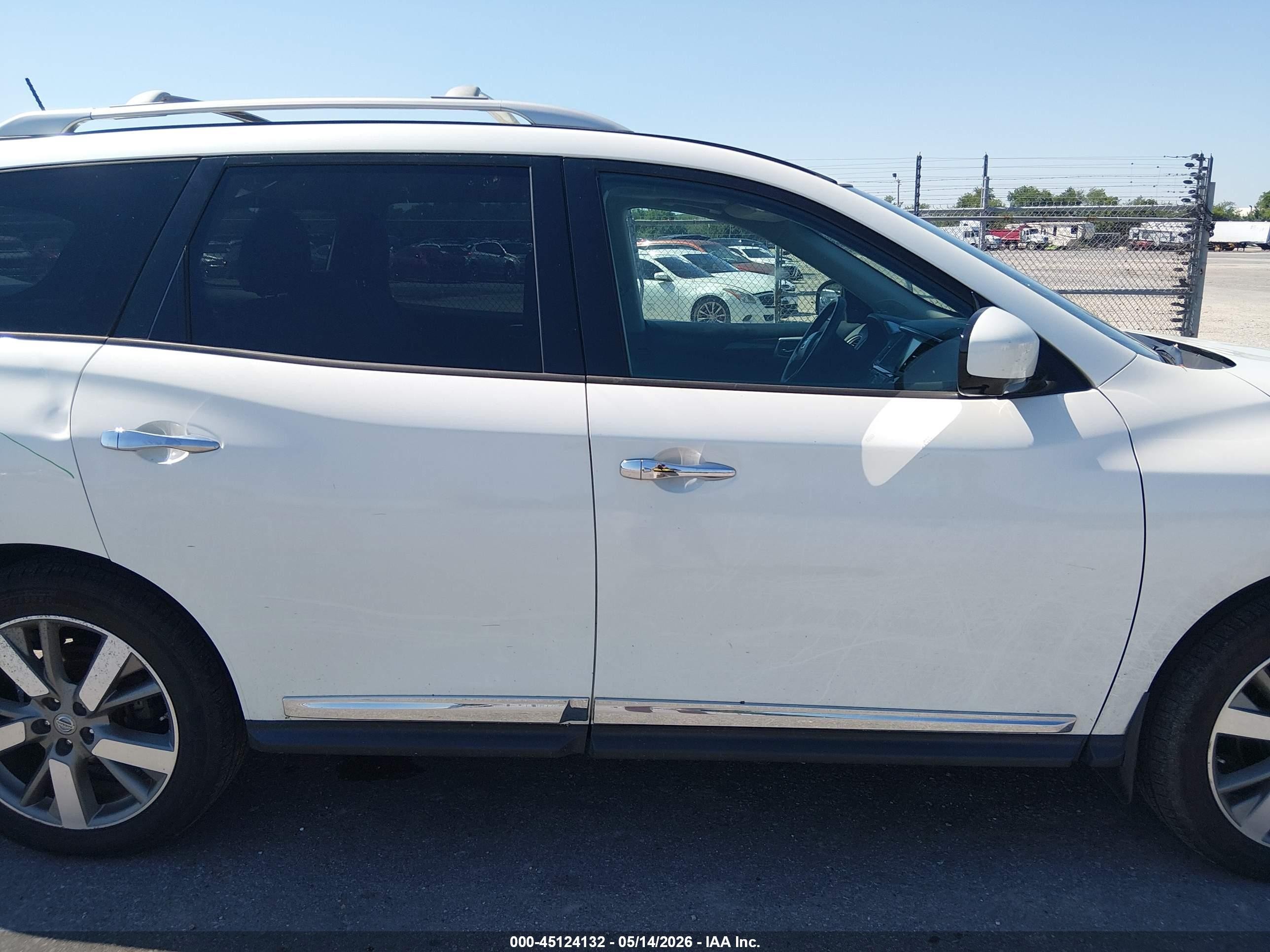 2015 Nissan Pathfinder Platinum White vin: 5N1AR2MM4FC625460