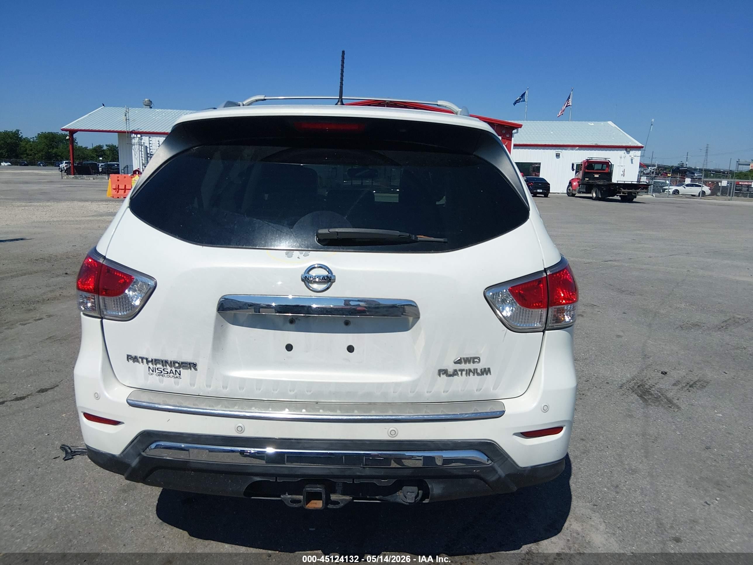 2015 Nissan Pathfinder Platinum White vin: 5N1AR2MM4FC625460