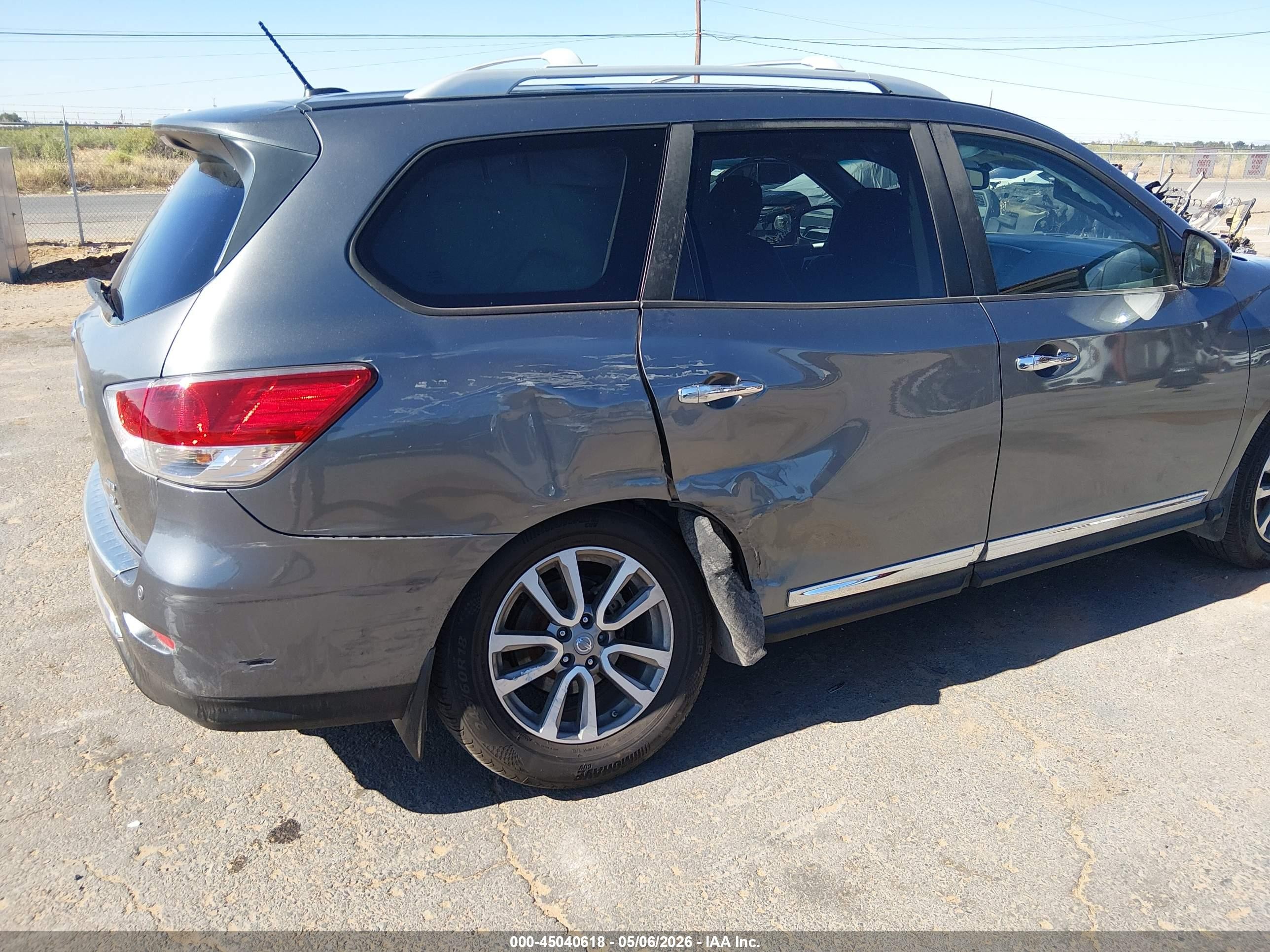 2015 Nissan Pathfinder Sl Gray vin: 5N1AR2MM4FC676778