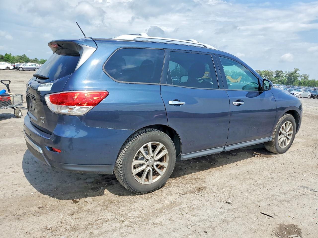 2015 Nissan Pathfinder S Blue vin: 5N1AR2MM4FC686730