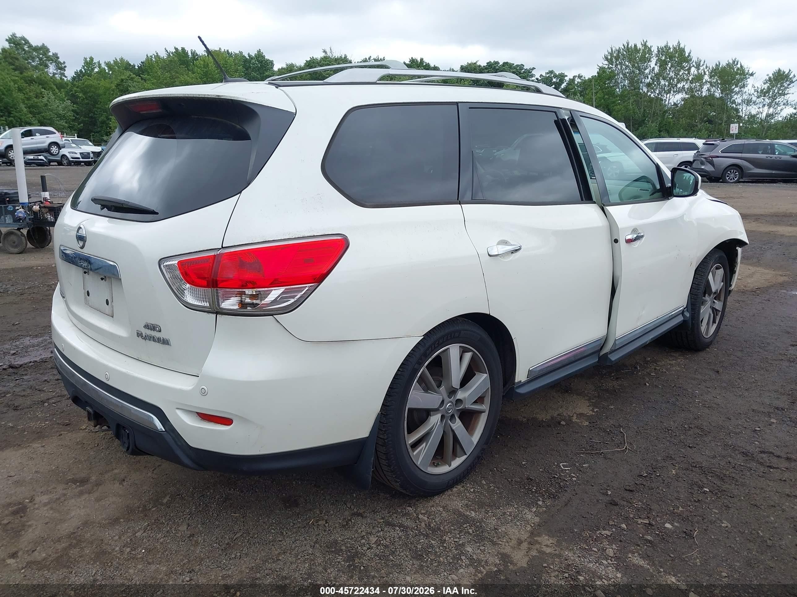 2015 Nissan Pathfinder Platinum White vin: 5N1AR2MM4FC715966