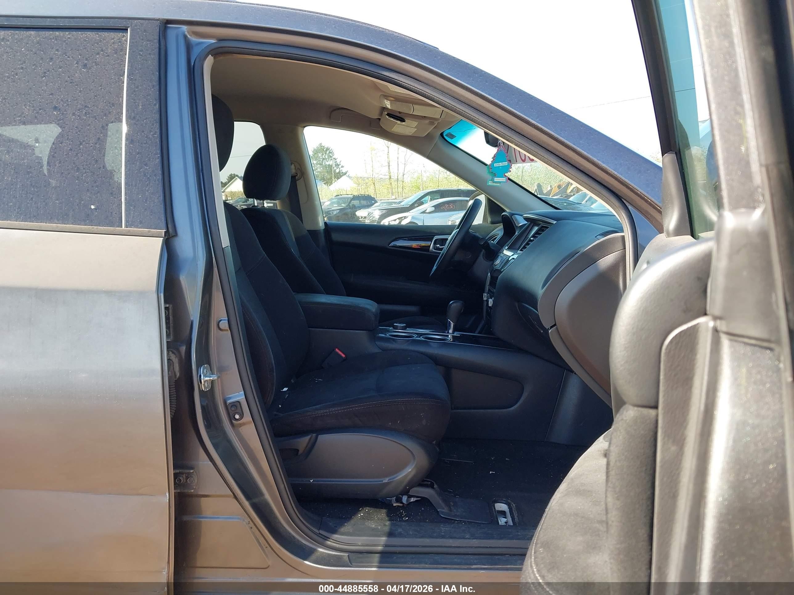 2015 Nissan Pathfinder S Gray vin: 5N1AR2MM4FC716566
