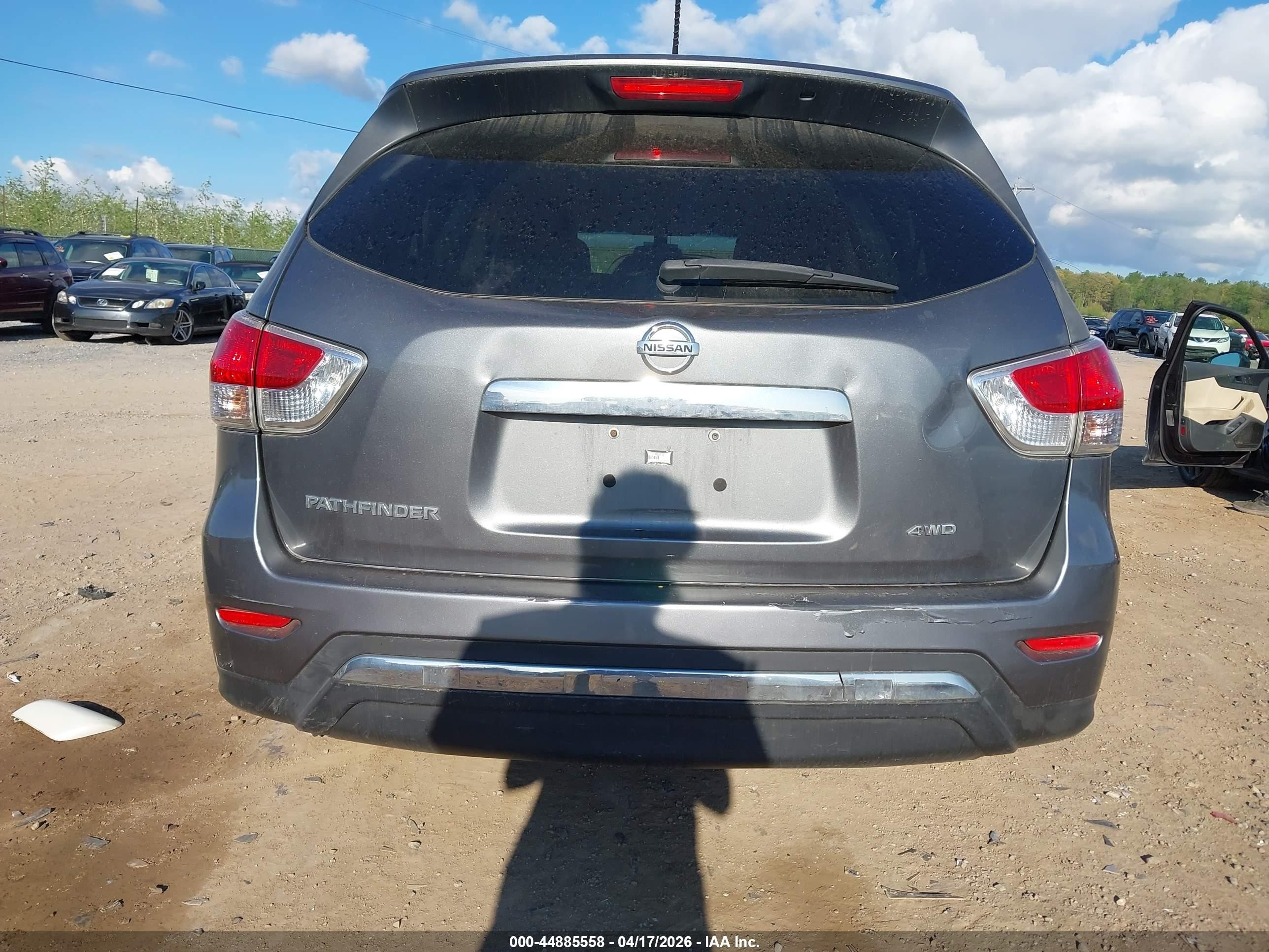 2015 Nissan Pathfinder S Gray vin: 5N1AR2MM4FC716566