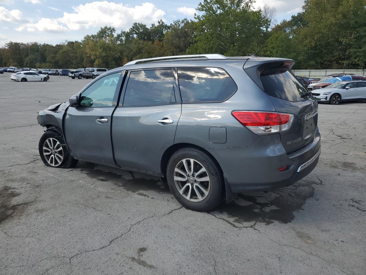 2015 Nissan Pathfinder S Silver vin: 5N1AR2MM4FC718785