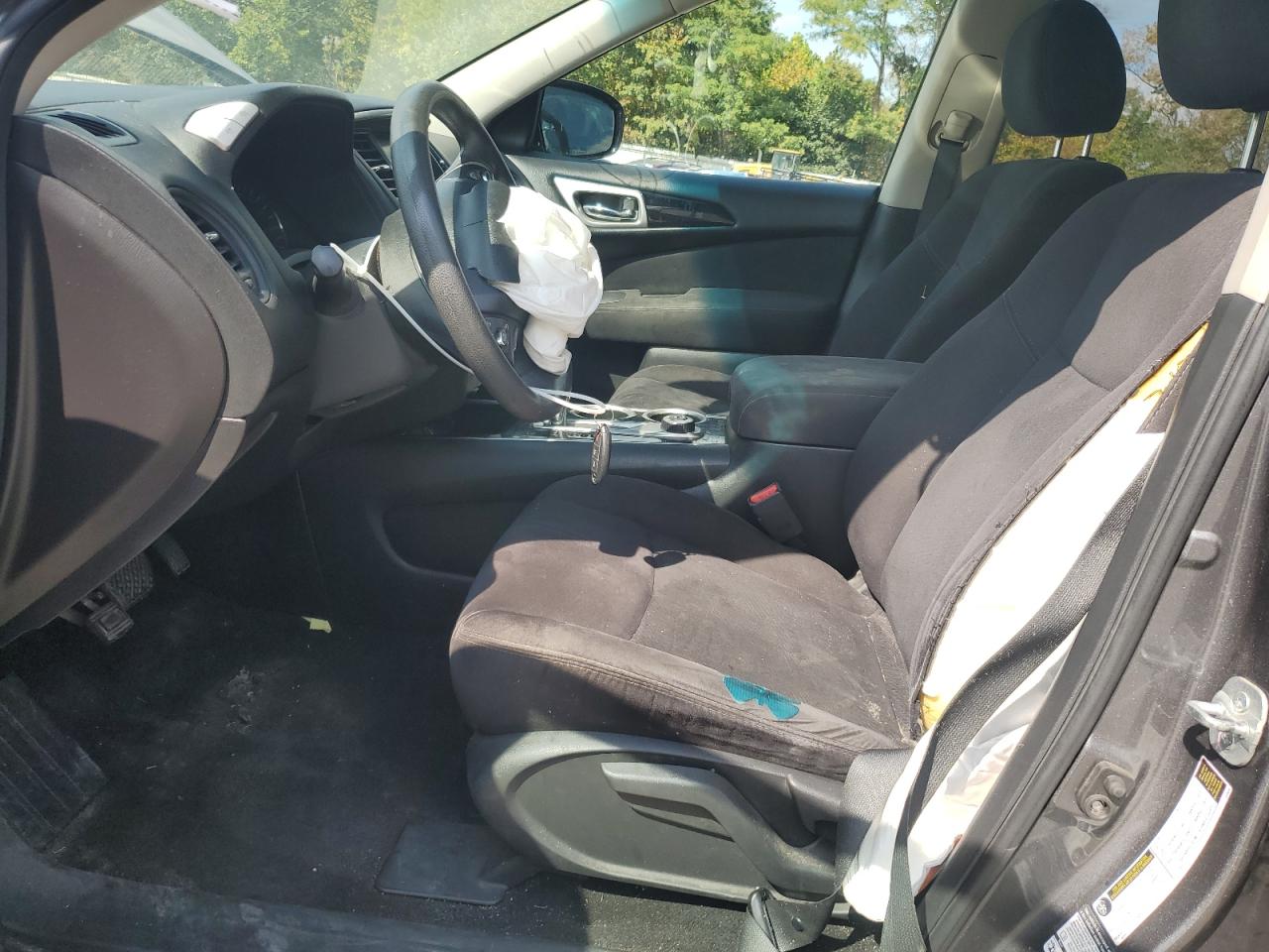 2015 Nissan Pathfinder S Silver vin: 5N1AR2MM4FC718785