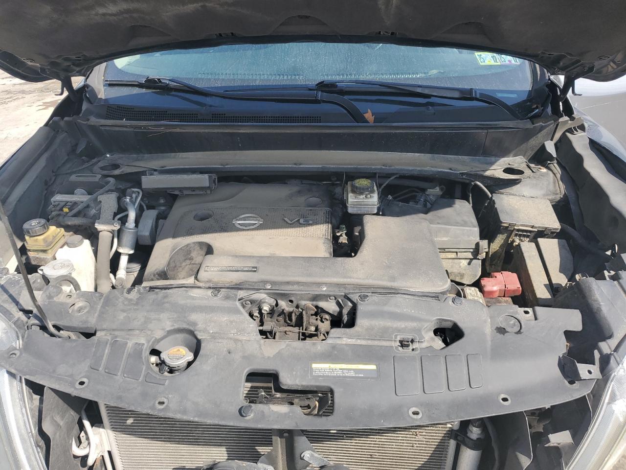 2015 Nissan Pathfinder S Silver vin: 5N1AR2MM4FC718785