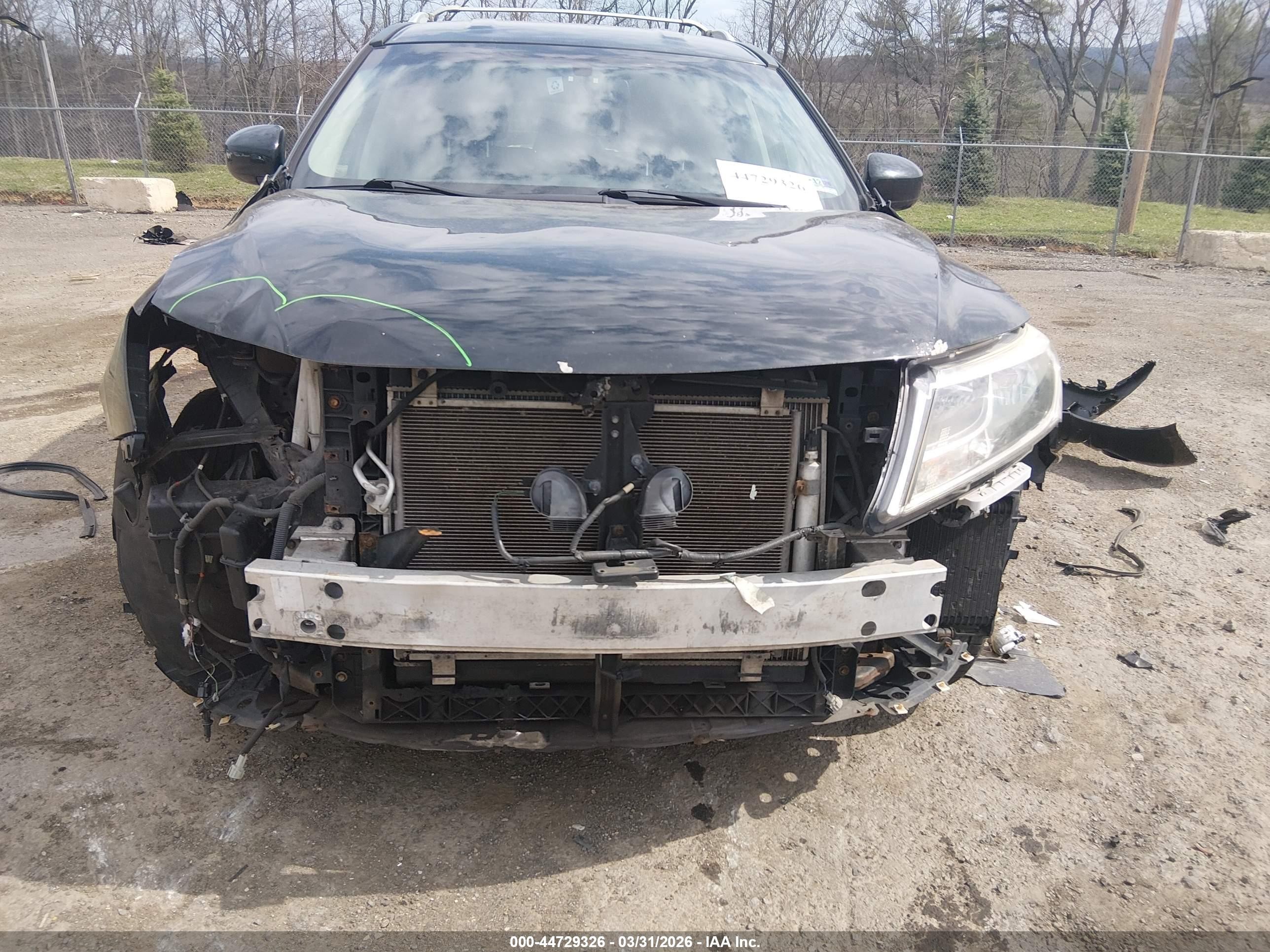 2015 Nissan Pathfinder Sv Черный vin: 5N1AR2MM4FC722996