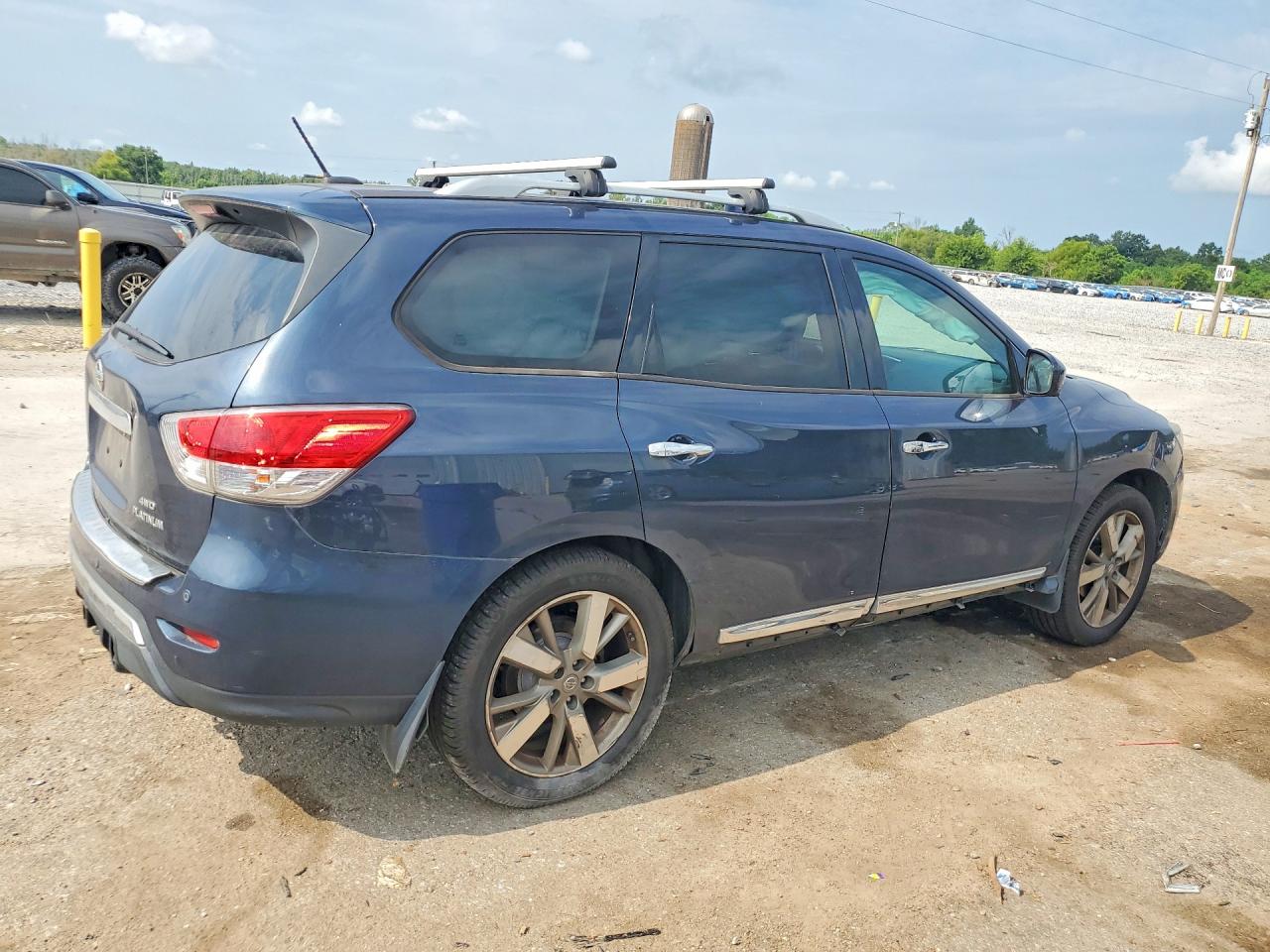 2016 Nissan Pathfinder Platinum Blue vin: 5N1AR2MM4GC635214