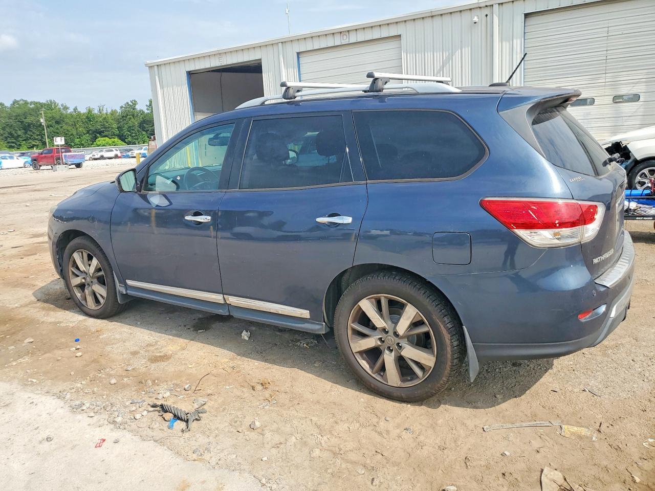 2016 Nissan Pathfinder Platinum Blue vin: 5N1AR2MM4GC635214